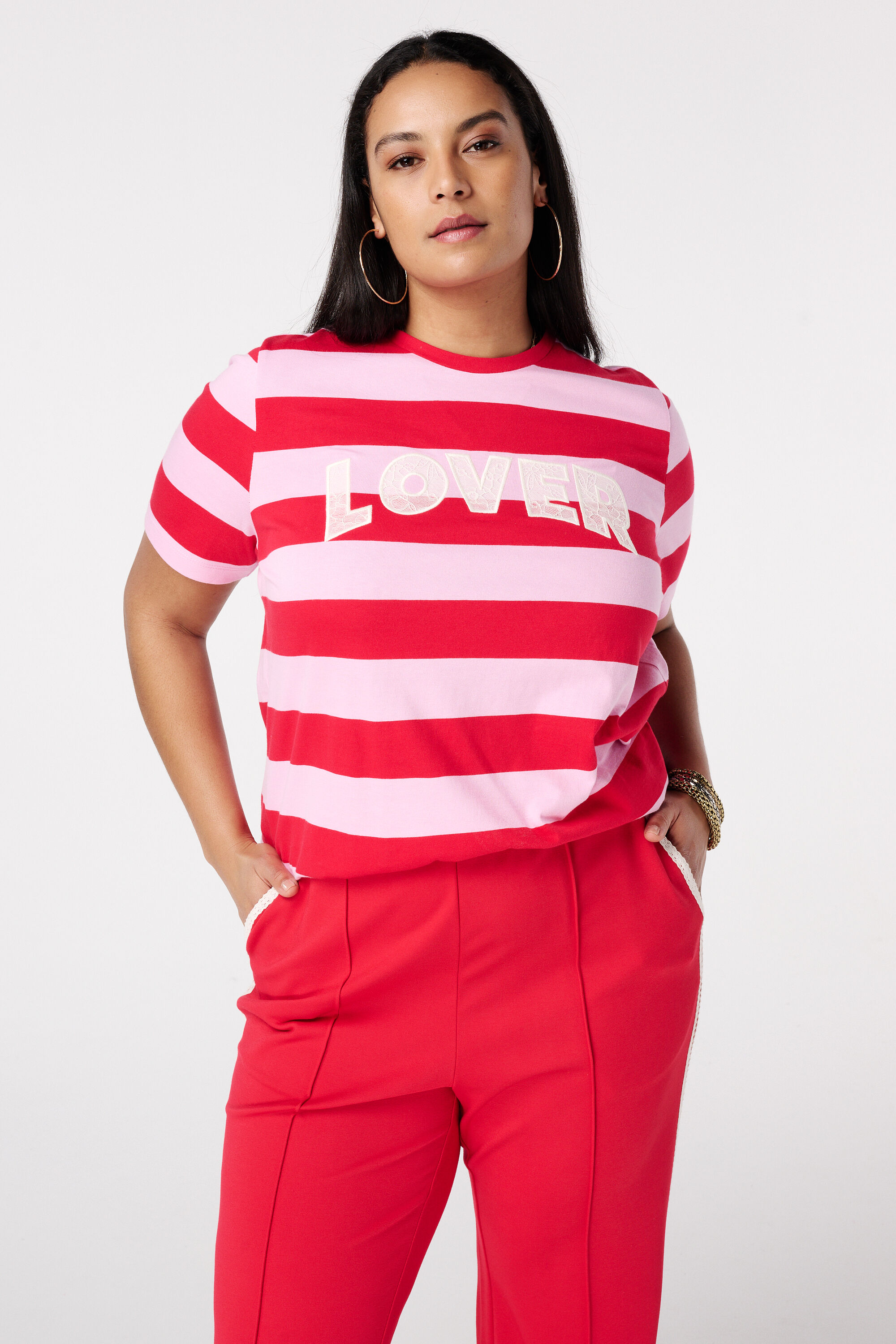 Gestreept t-shirt met kanten tekst