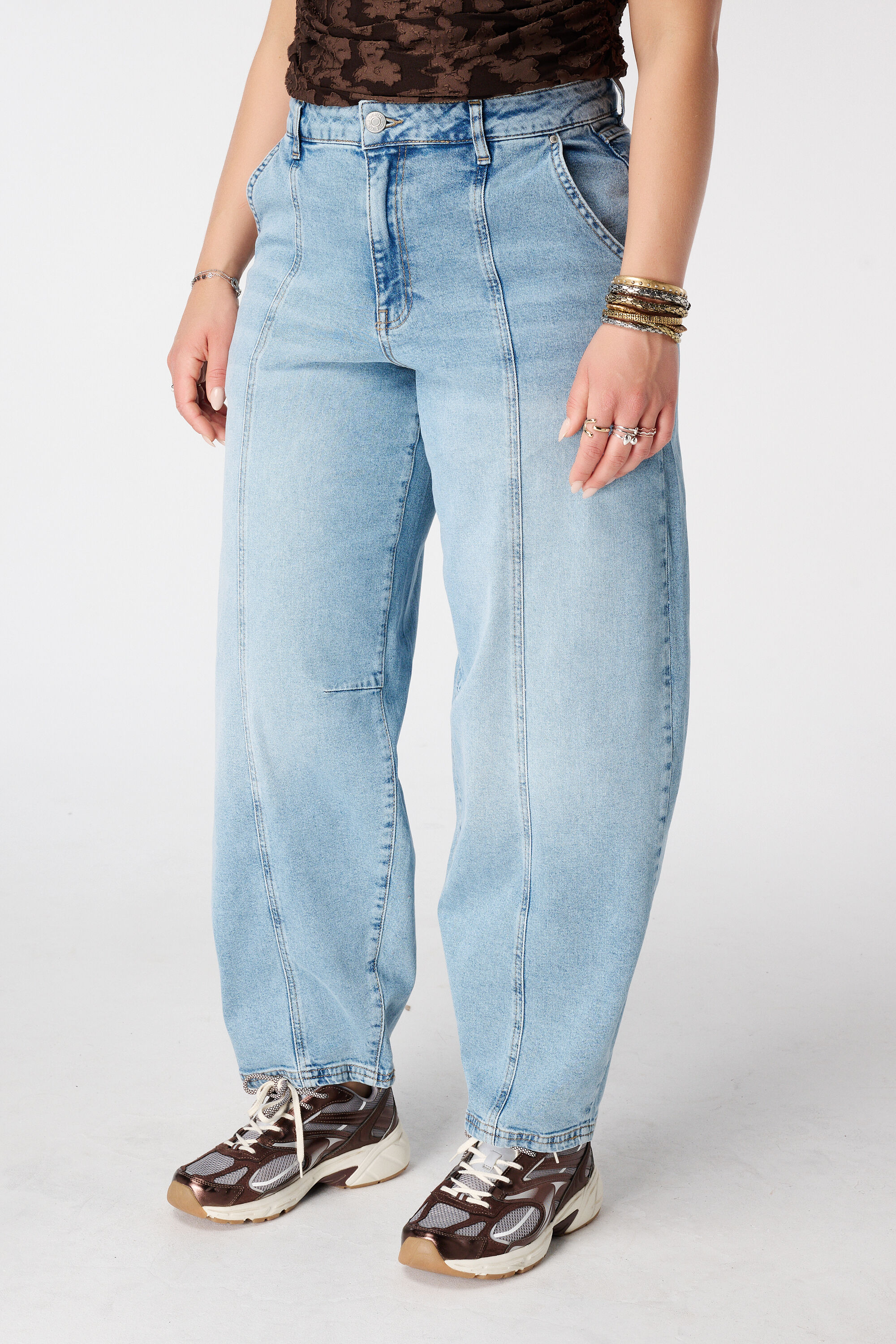 Balloon jeans met siernaden image number 5