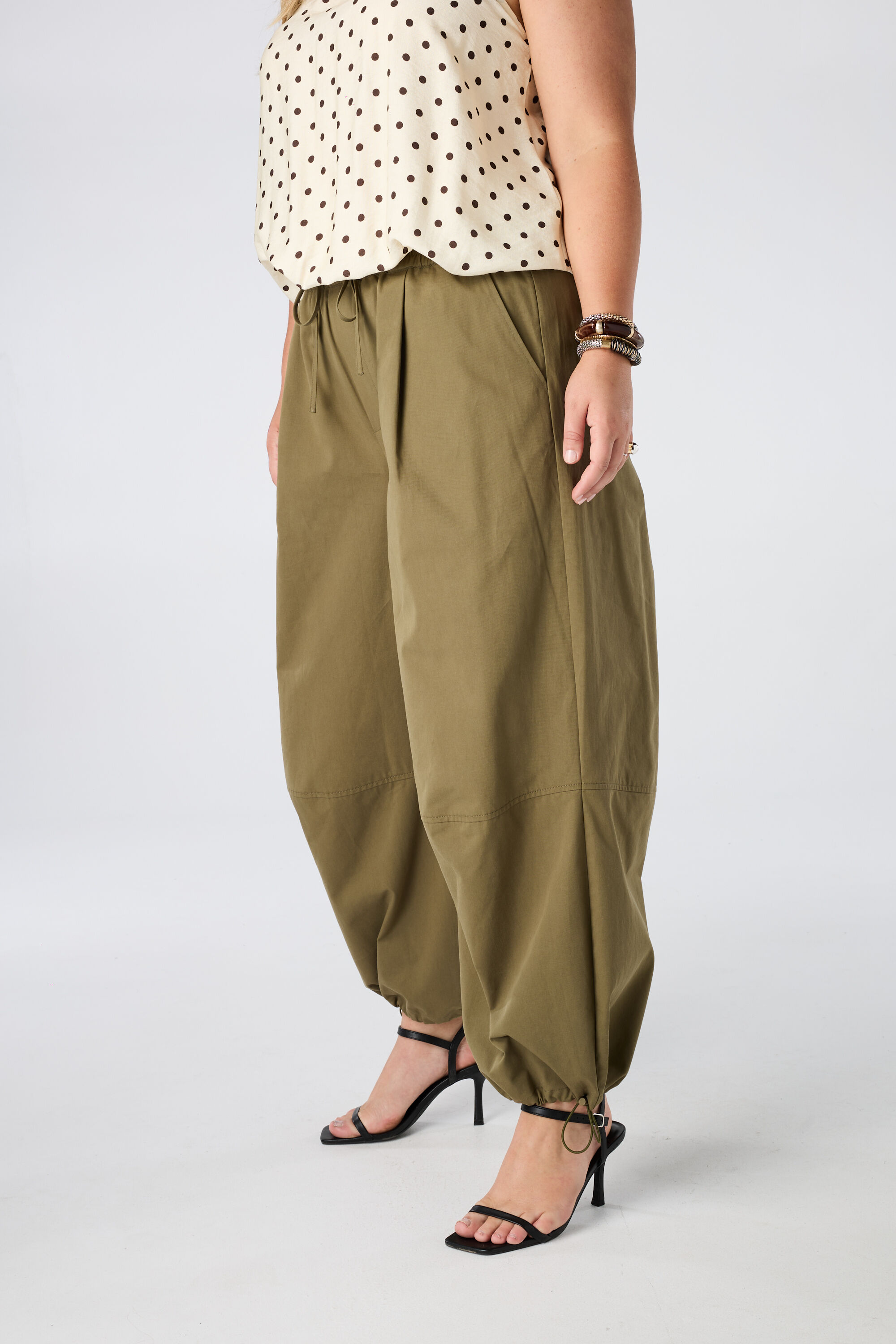 Pantalon ballon avec cordons de serrage image number 3