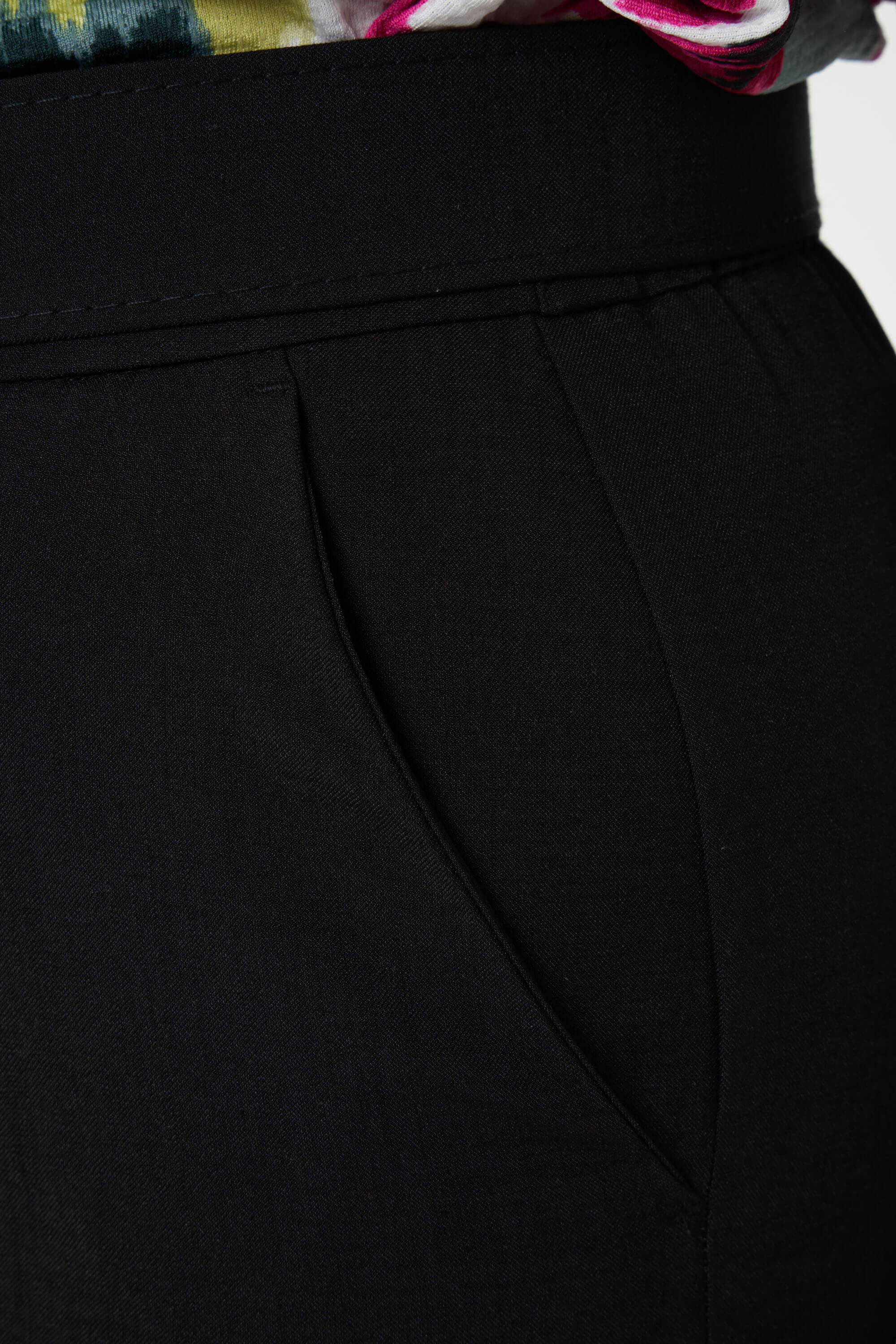 Pantalon avec ceinture image number 5