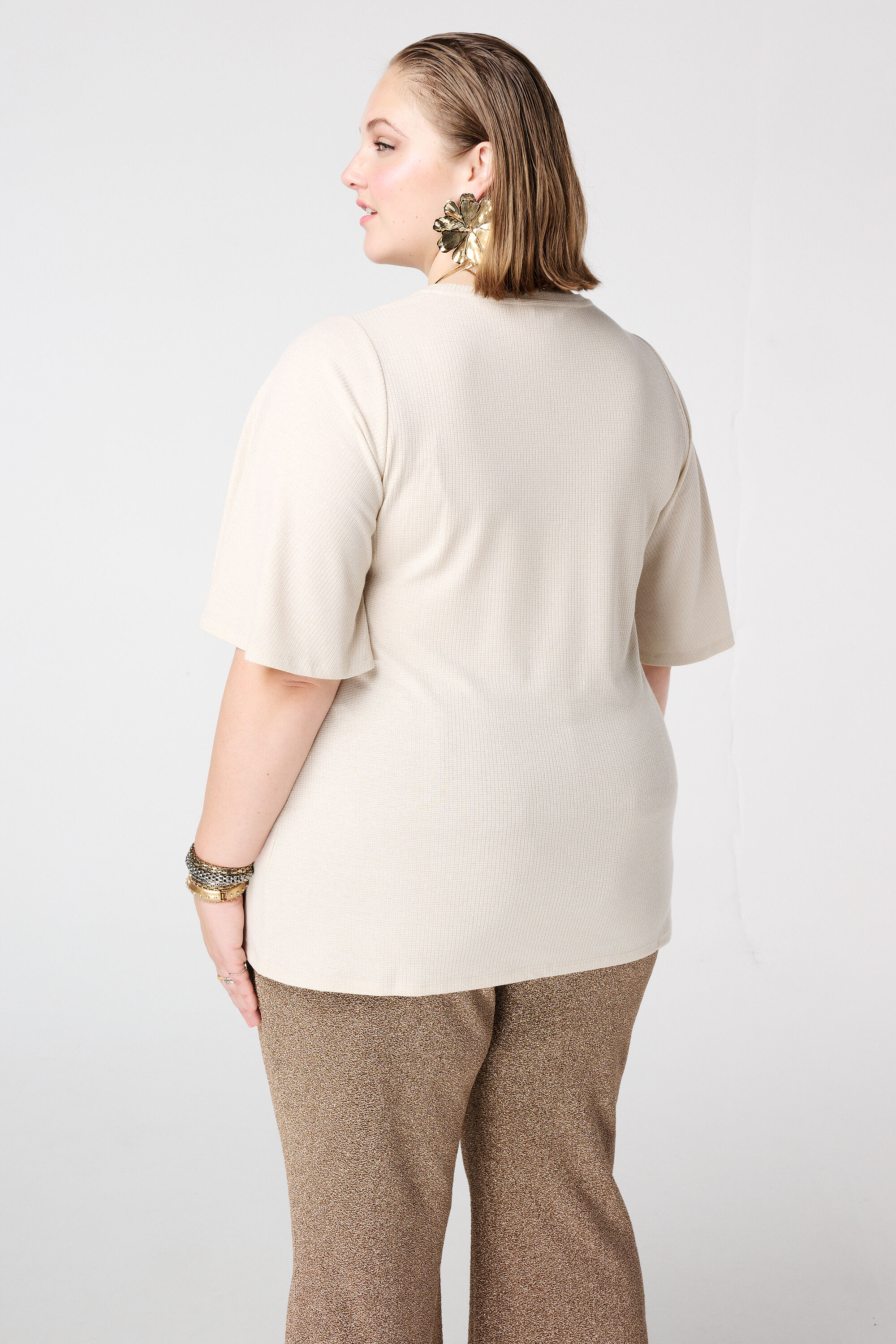 Haut drap&eacute; avec boucle dor&eacute;e image number 3