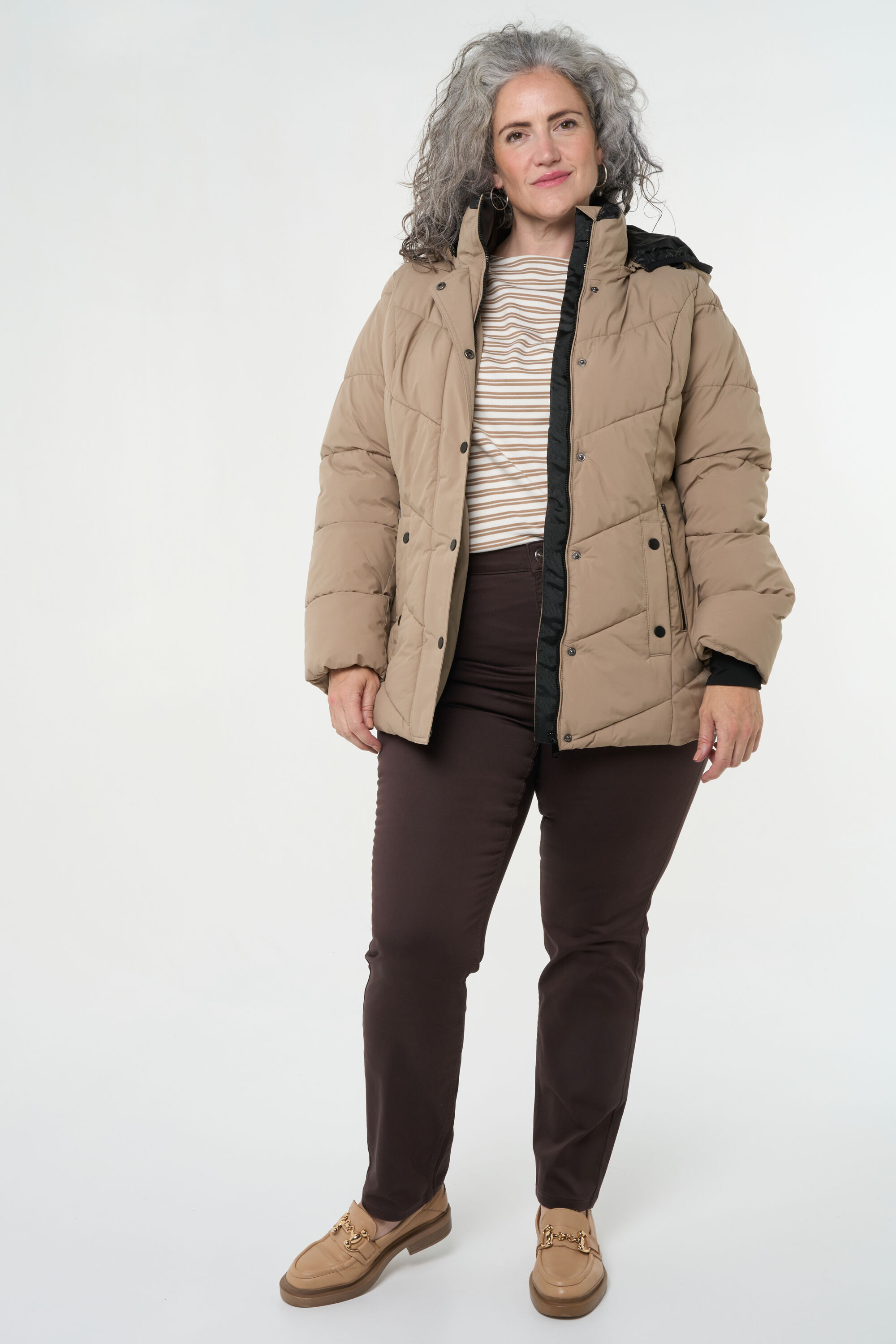 Veste matelass&eacute;e avec capuche image number 6