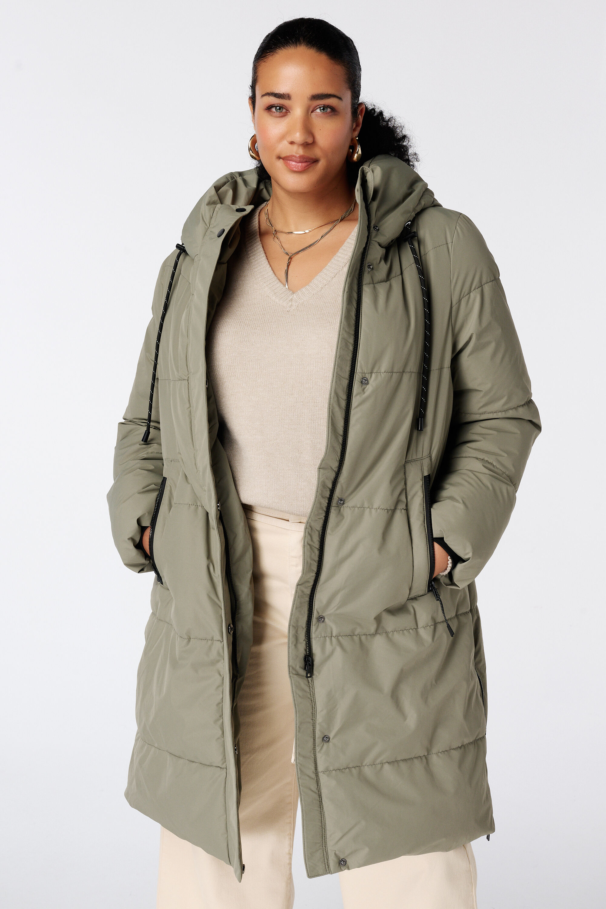 Manteau long matelass&eacute; avec capuche