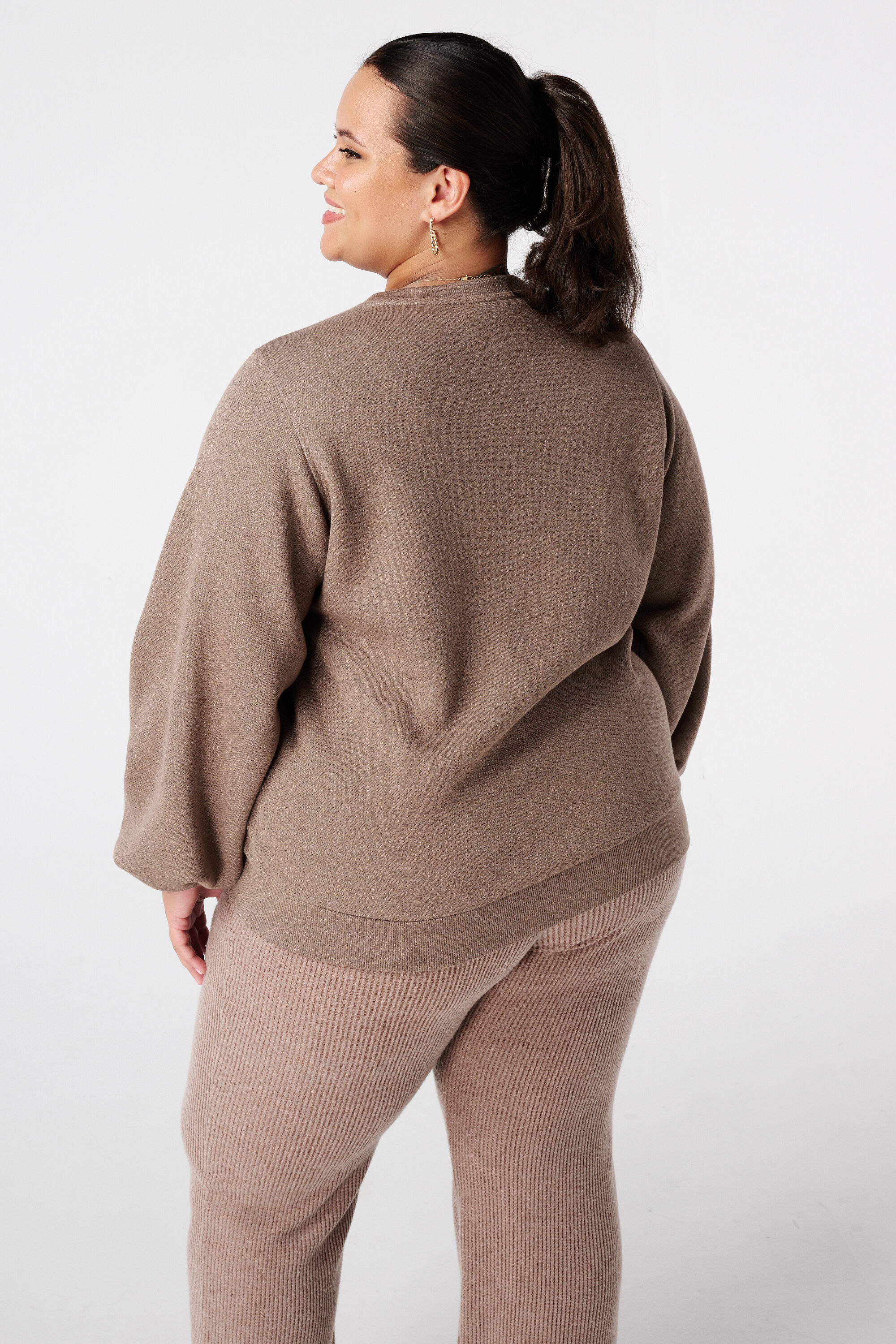 Sweater met lurex en glitter tekst image number 3