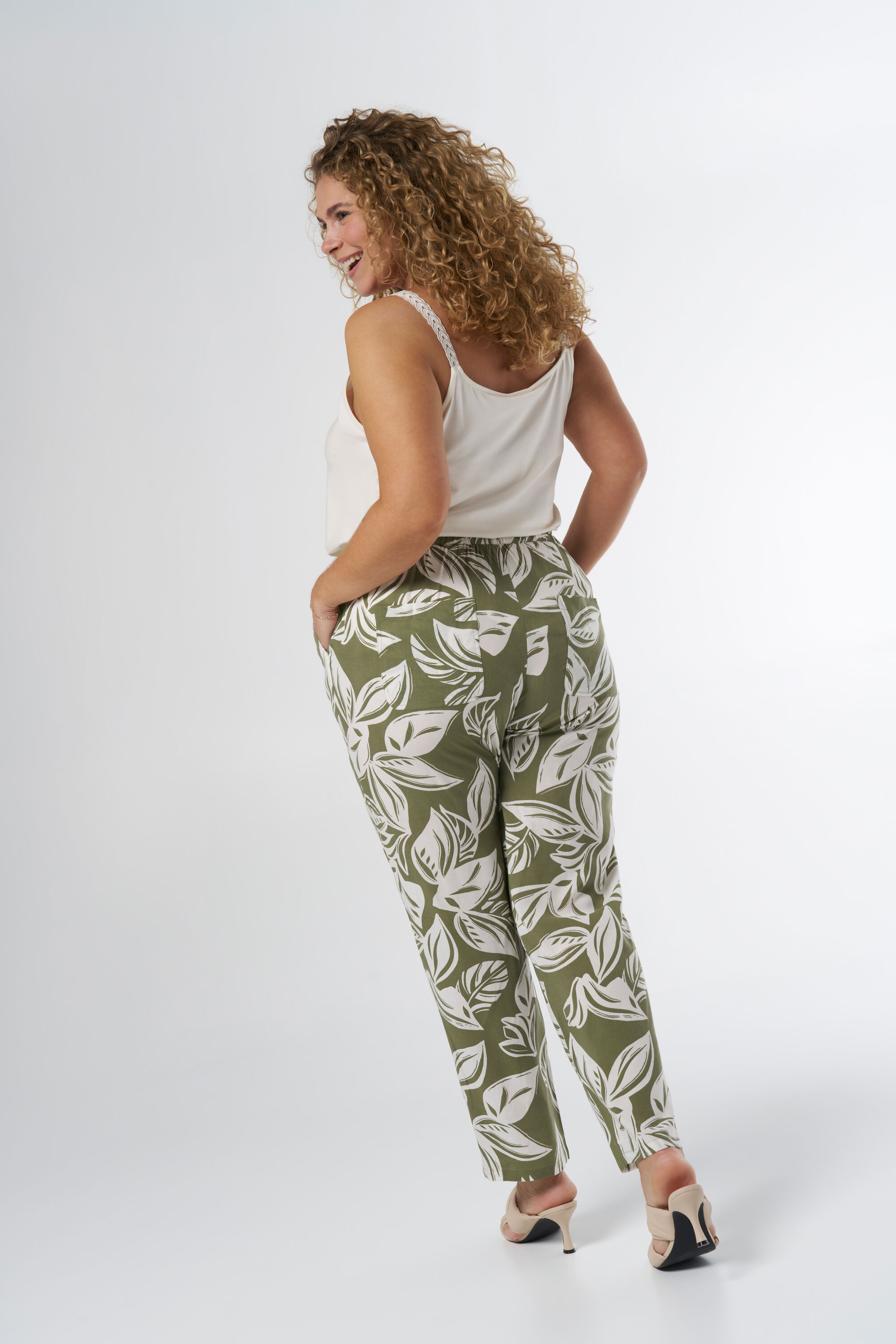 Pantalon &agrave; imprim&eacute; image number 3
