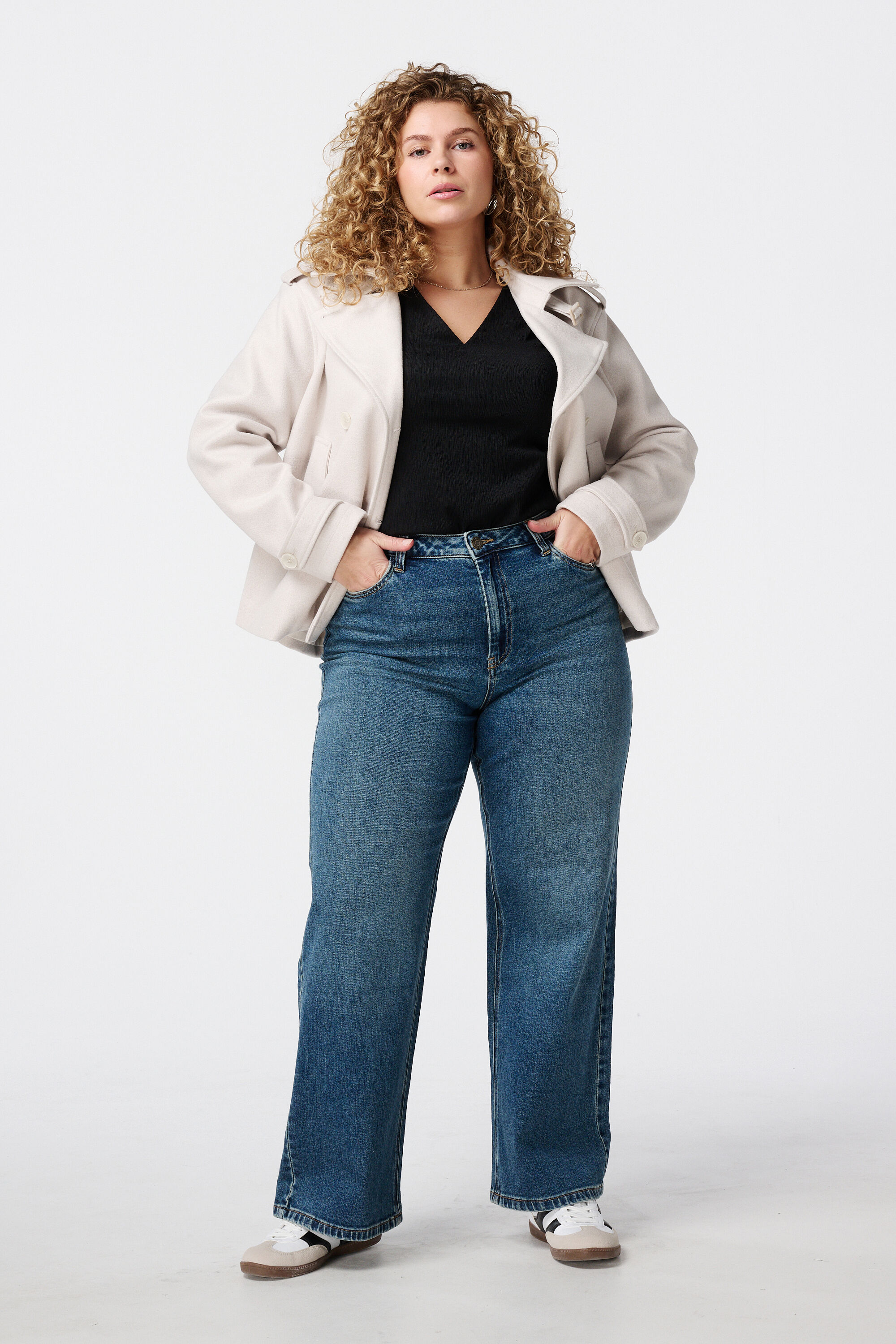 Veste courte &agrave; double boutonnage image number 5