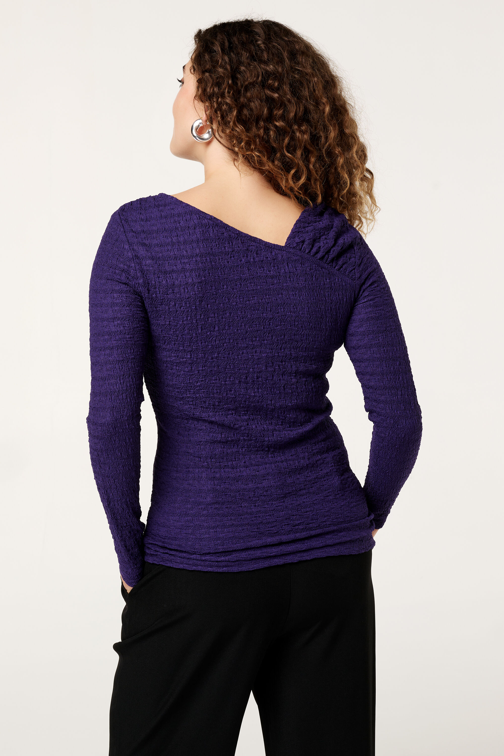 Top met schuine hals image number 3