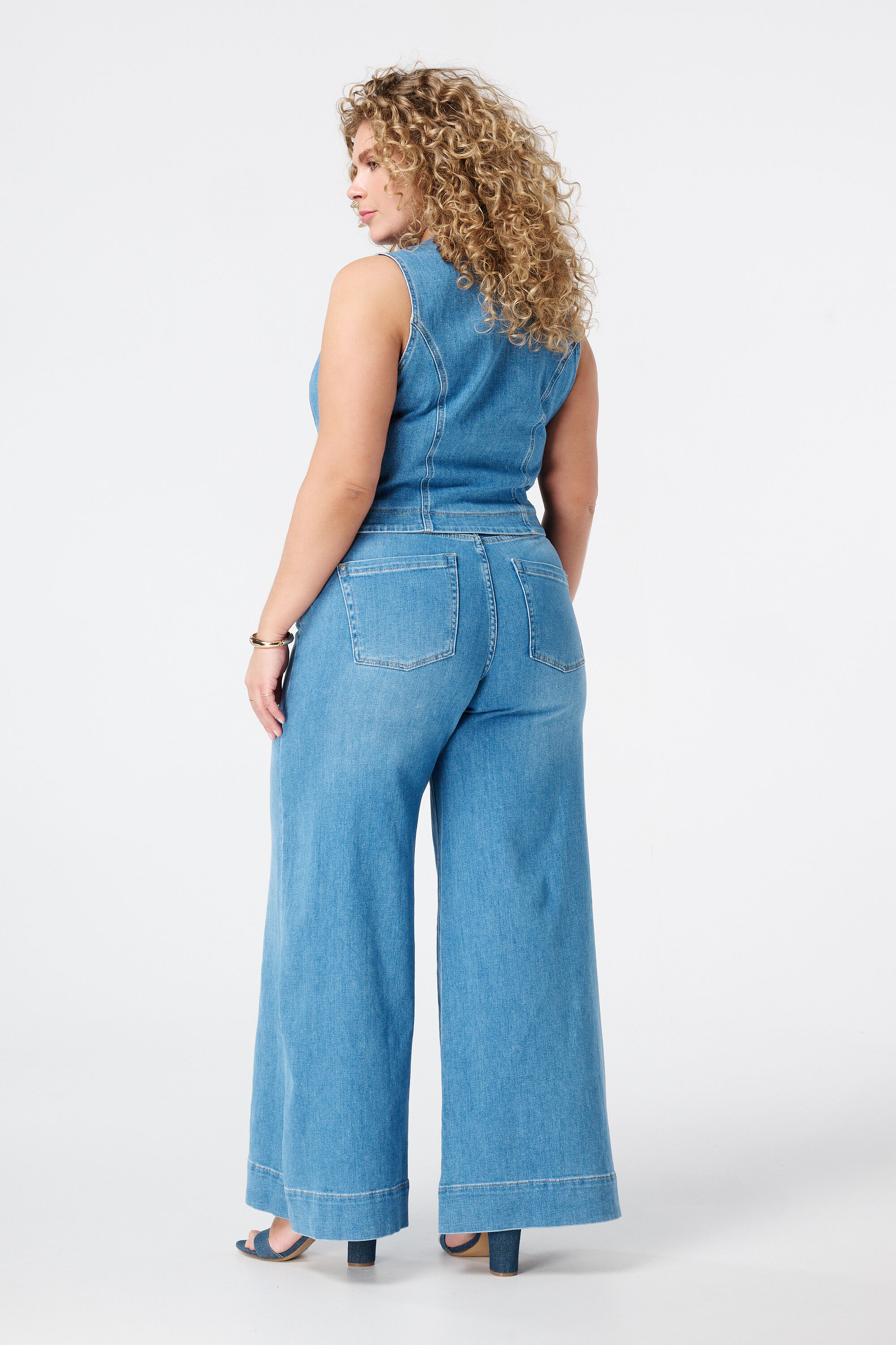 Wide leg jeans image number 3