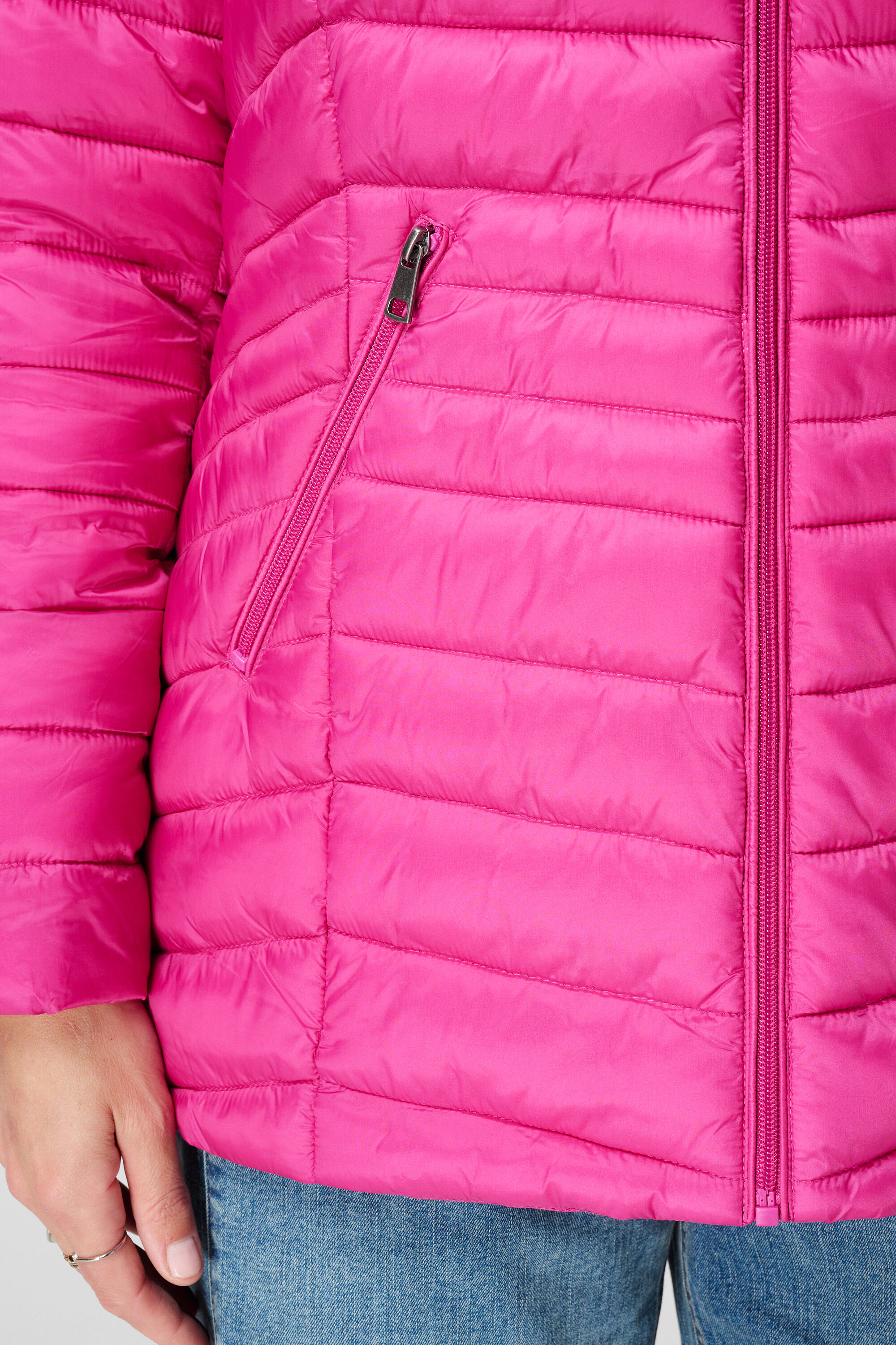 Veste l&eacute;g&egrave;rement matelass&eacute;e image number 6