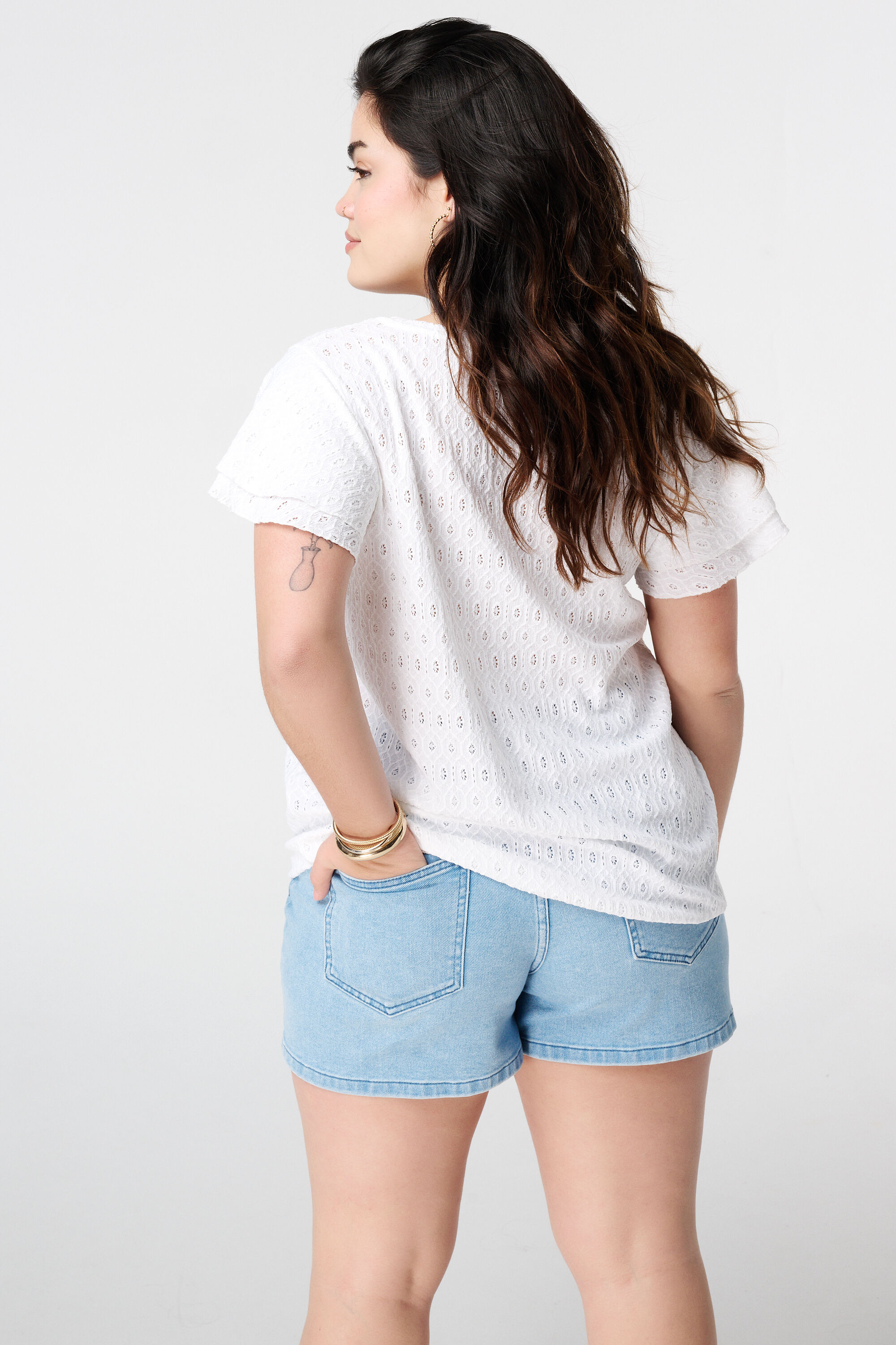 Haut avec motif ajour&eacute; image number 3