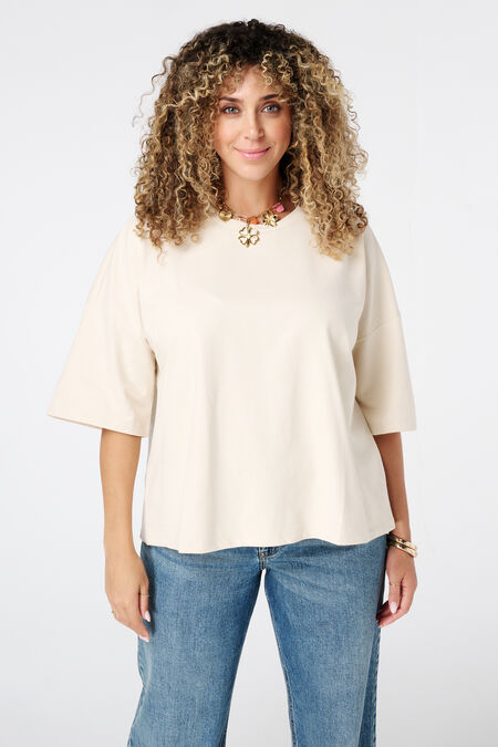 Oversized t-shirt Oversized t-shirt
