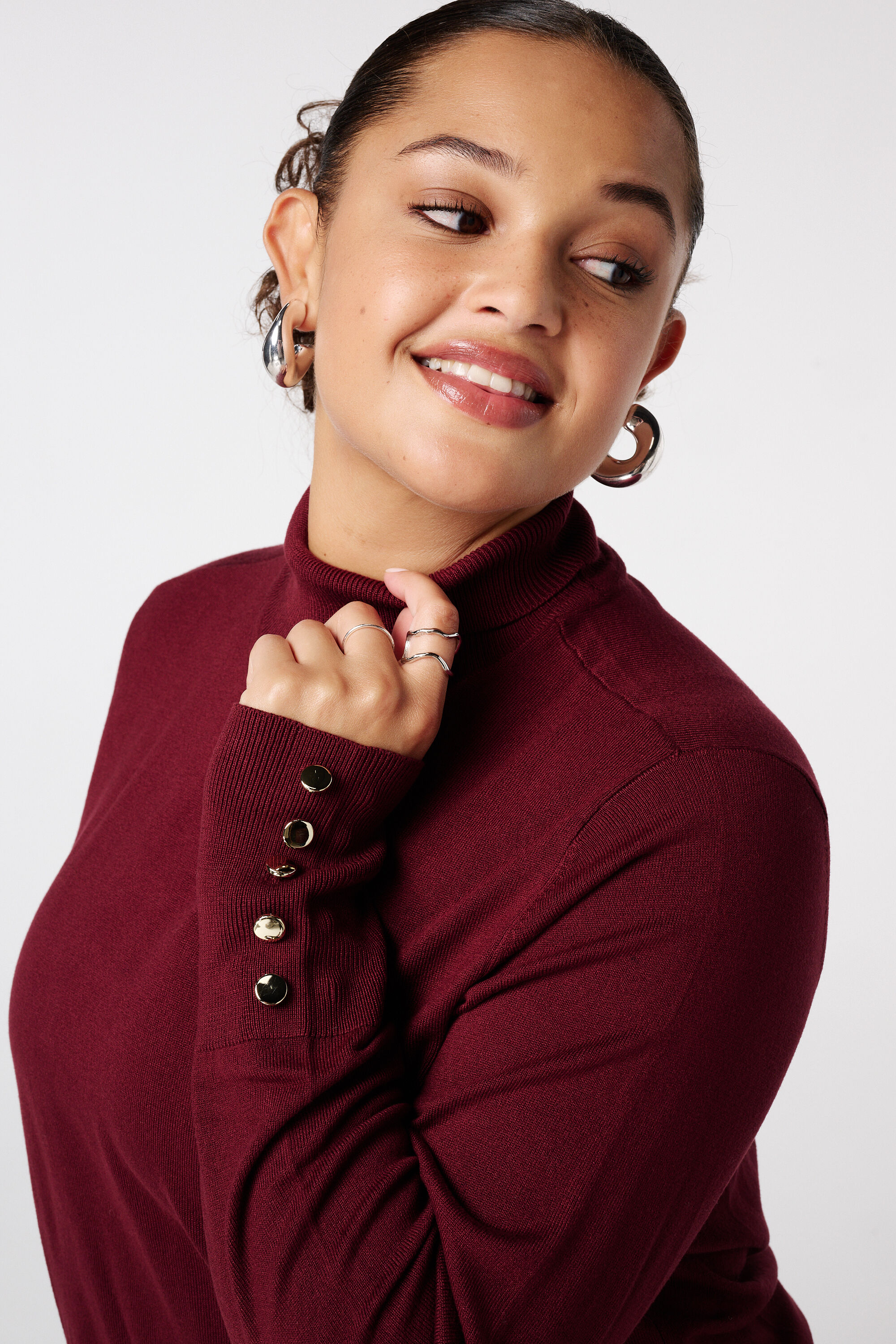 Pull &agrave; col roul&eacute; et boutons d&eacute;coratifs image number 4