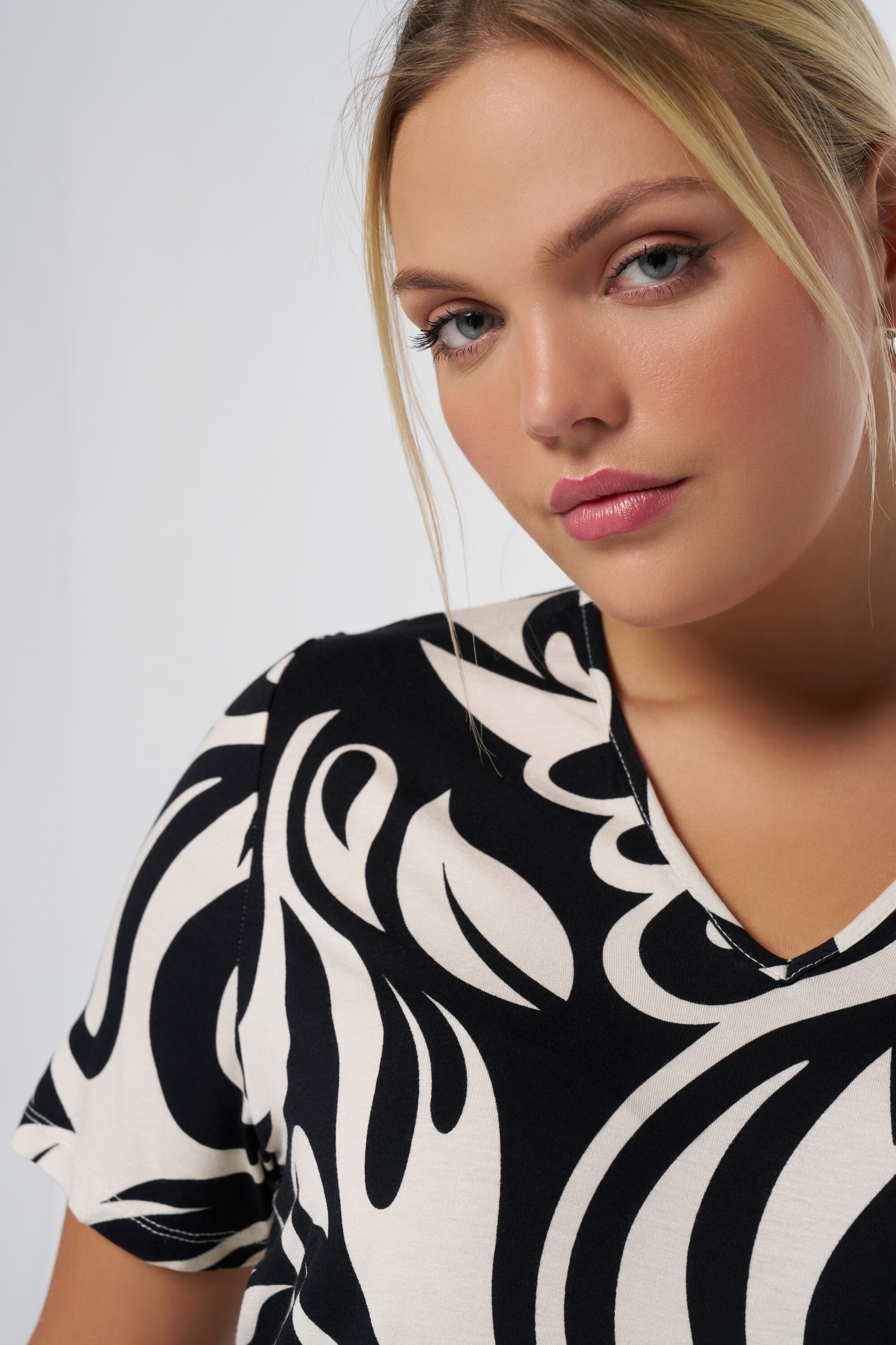 Top met print image number 4