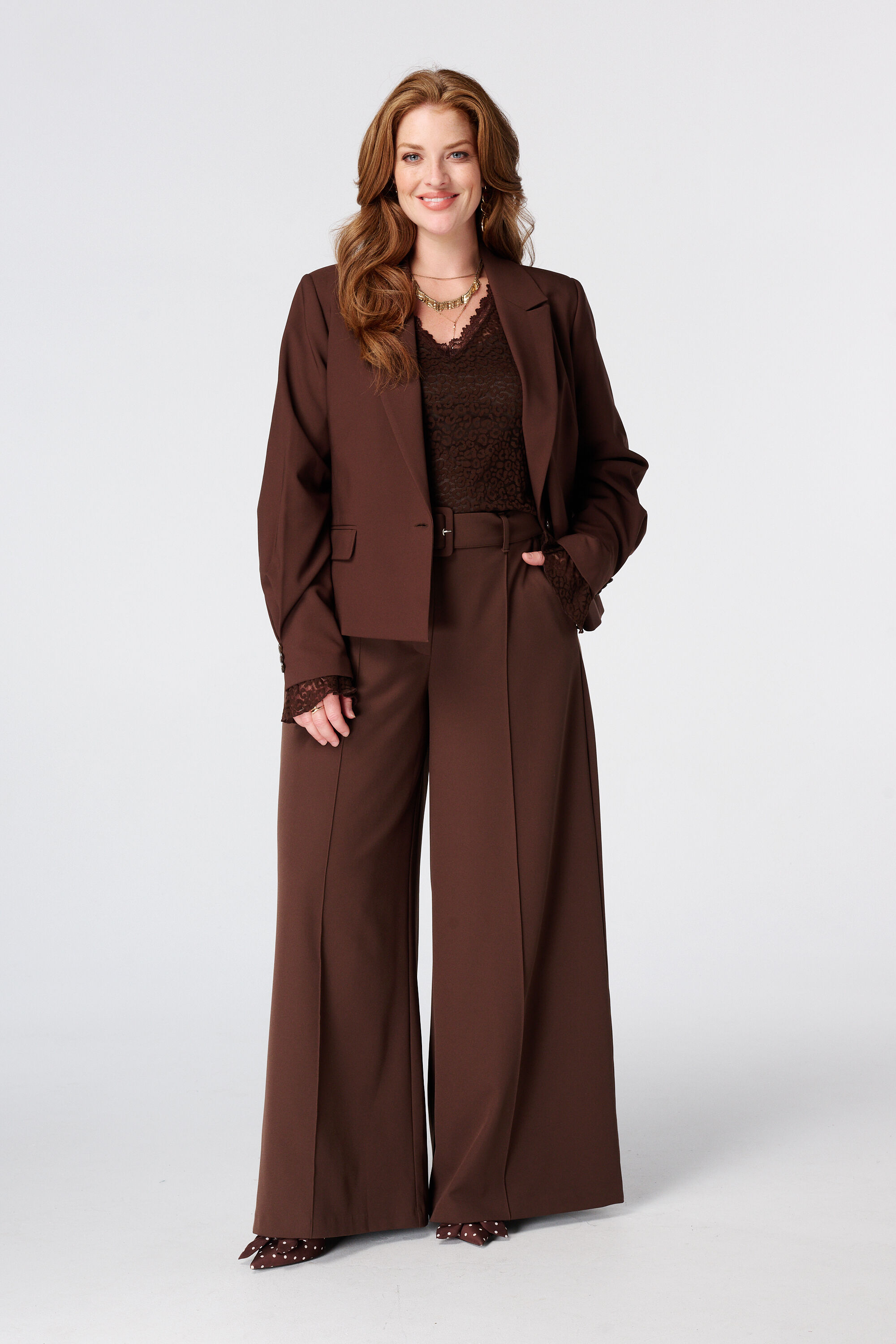 Korte blazer met geplooide mouwen image number 3