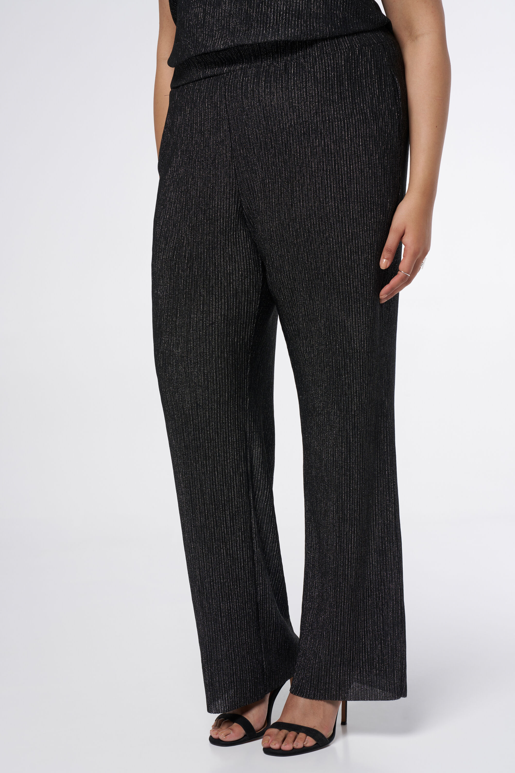 Broek met wijde pijpen image number 5