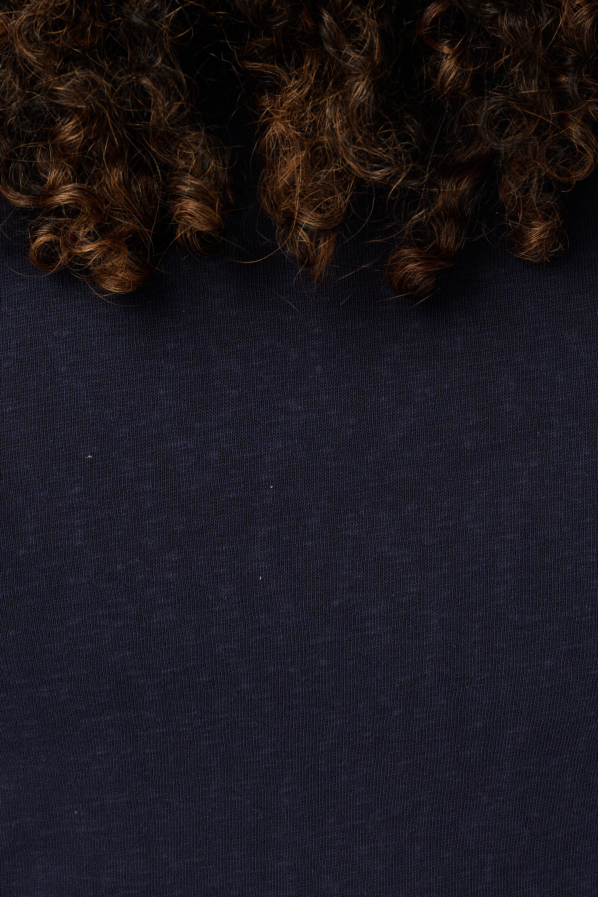 T shirt avec col en V image number 6