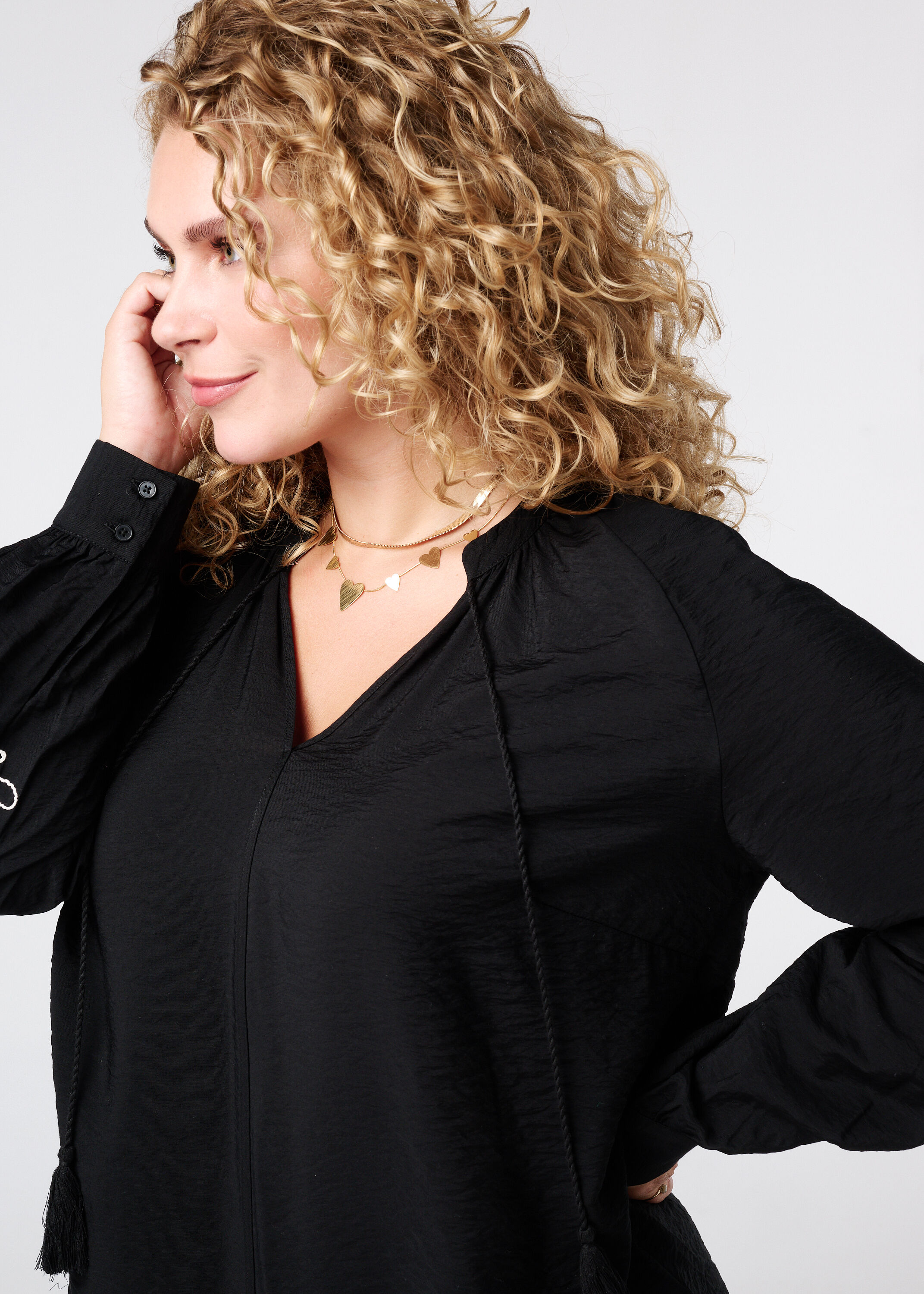 Blouse met borduursel op de mouwen image number 4