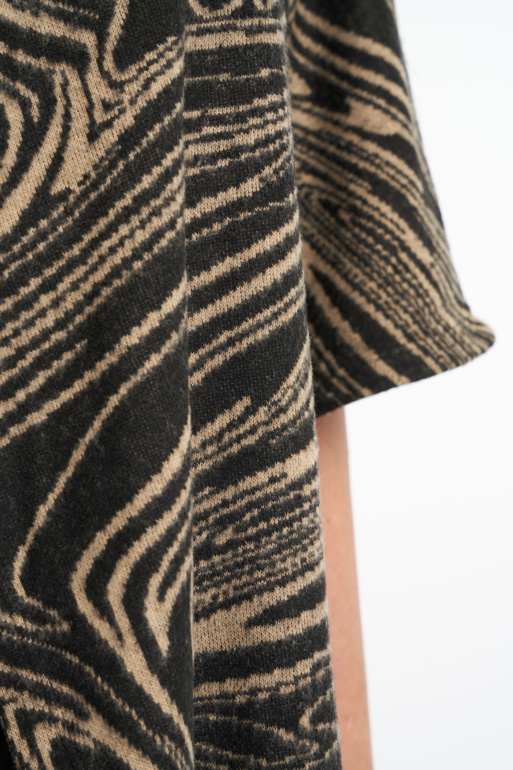 Gilet ouvert &agrave; imprim&eacute; image number 6