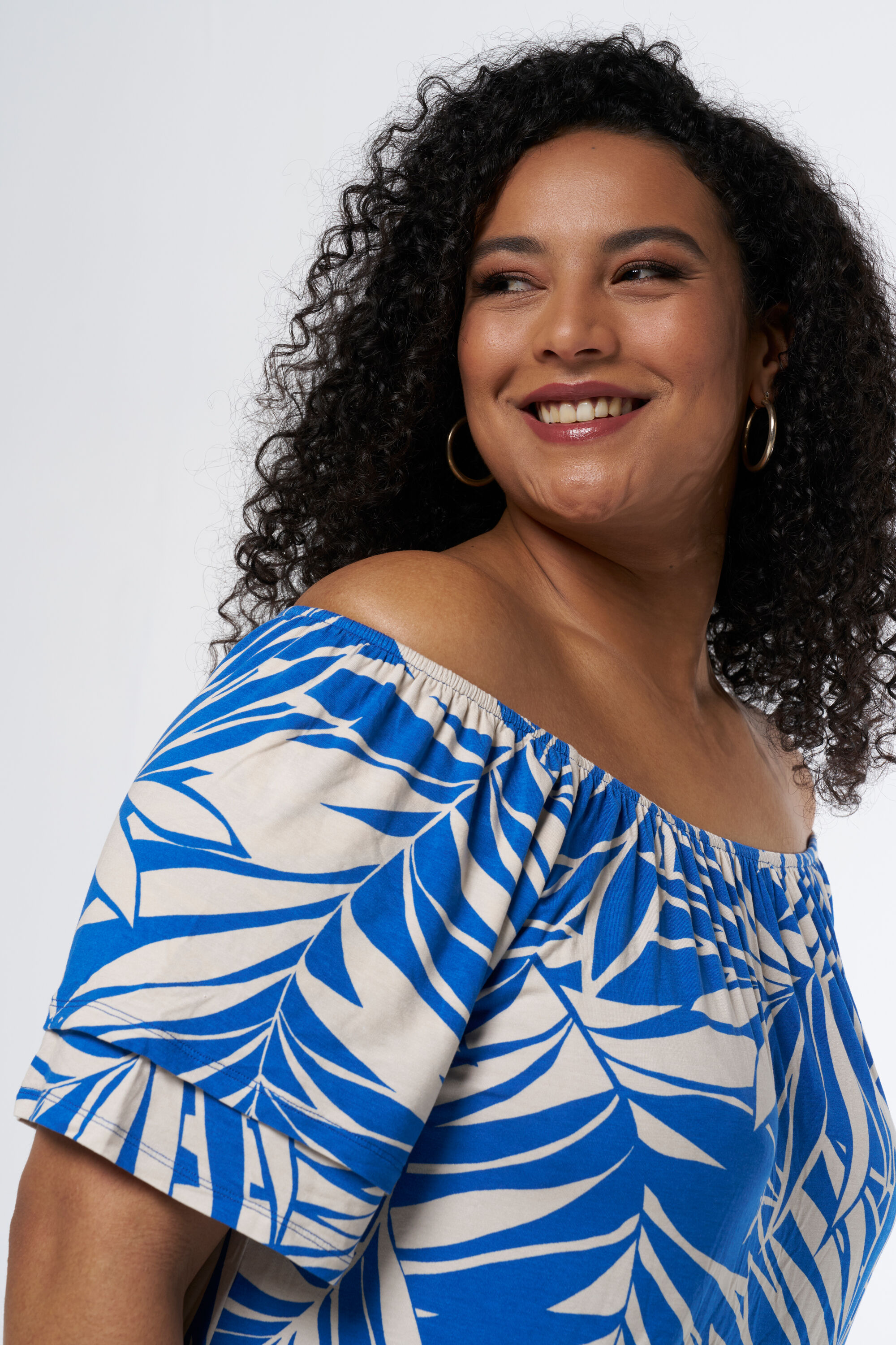 Off-shoulder jurk image number 4