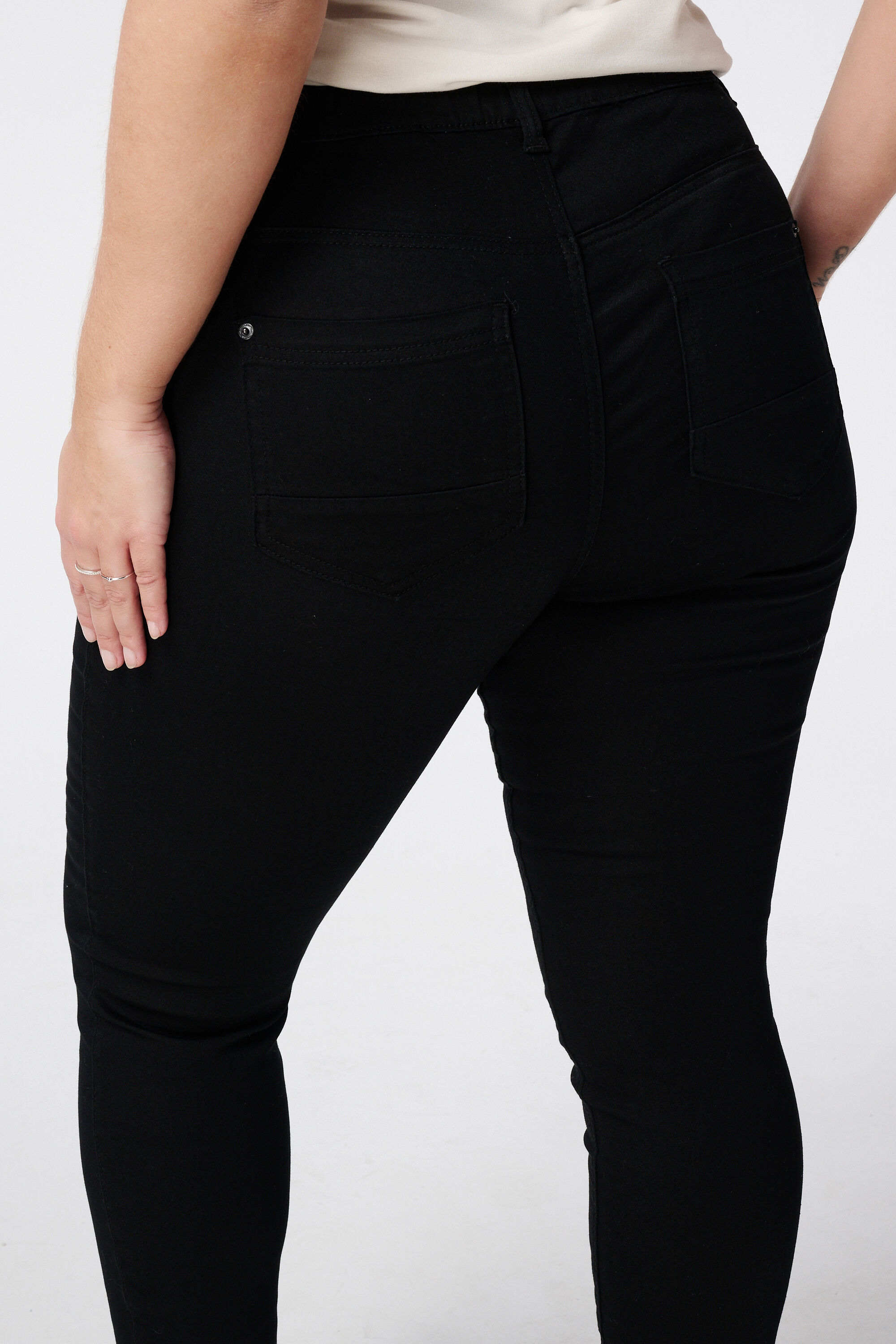 Treggings avec un look denim image number 4