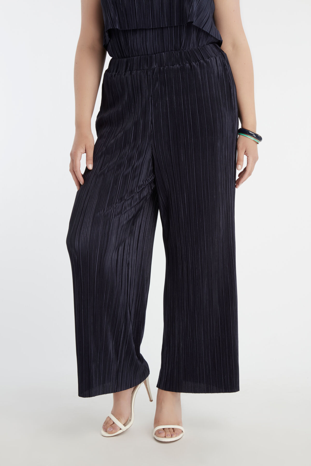 Pantalon pliss&eacute; extensible  image number 3