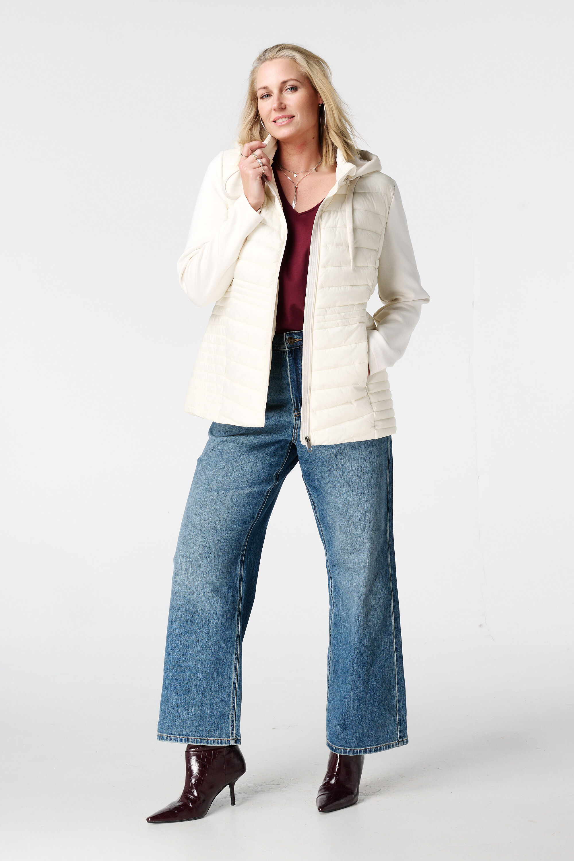 Gewatteerde jas met stoffen mouwen image number 5