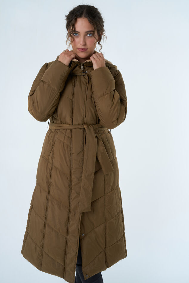 Veste longue matelassée avec ceinture image number 6
