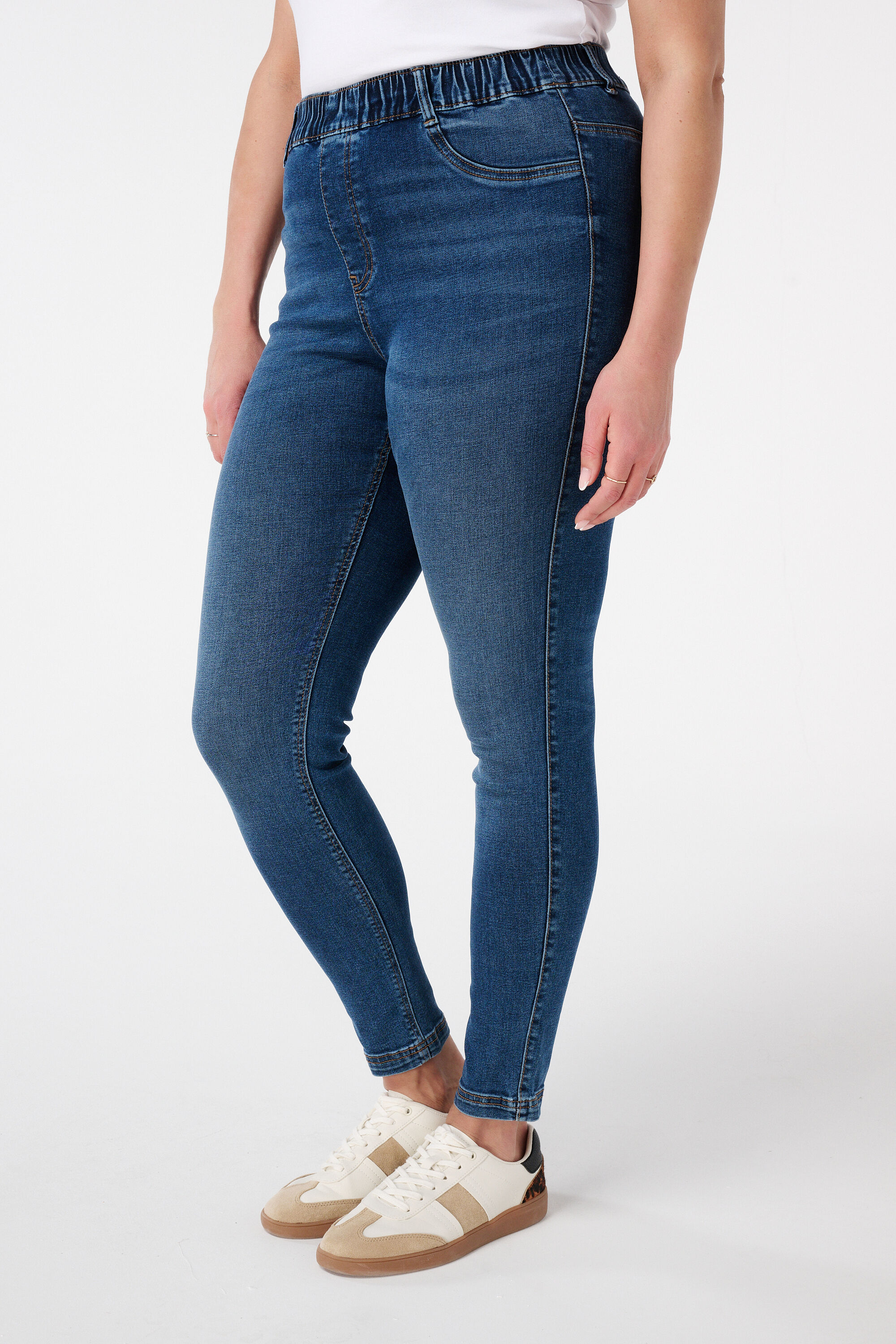 Tregging &agrave; jambe fine image number 5