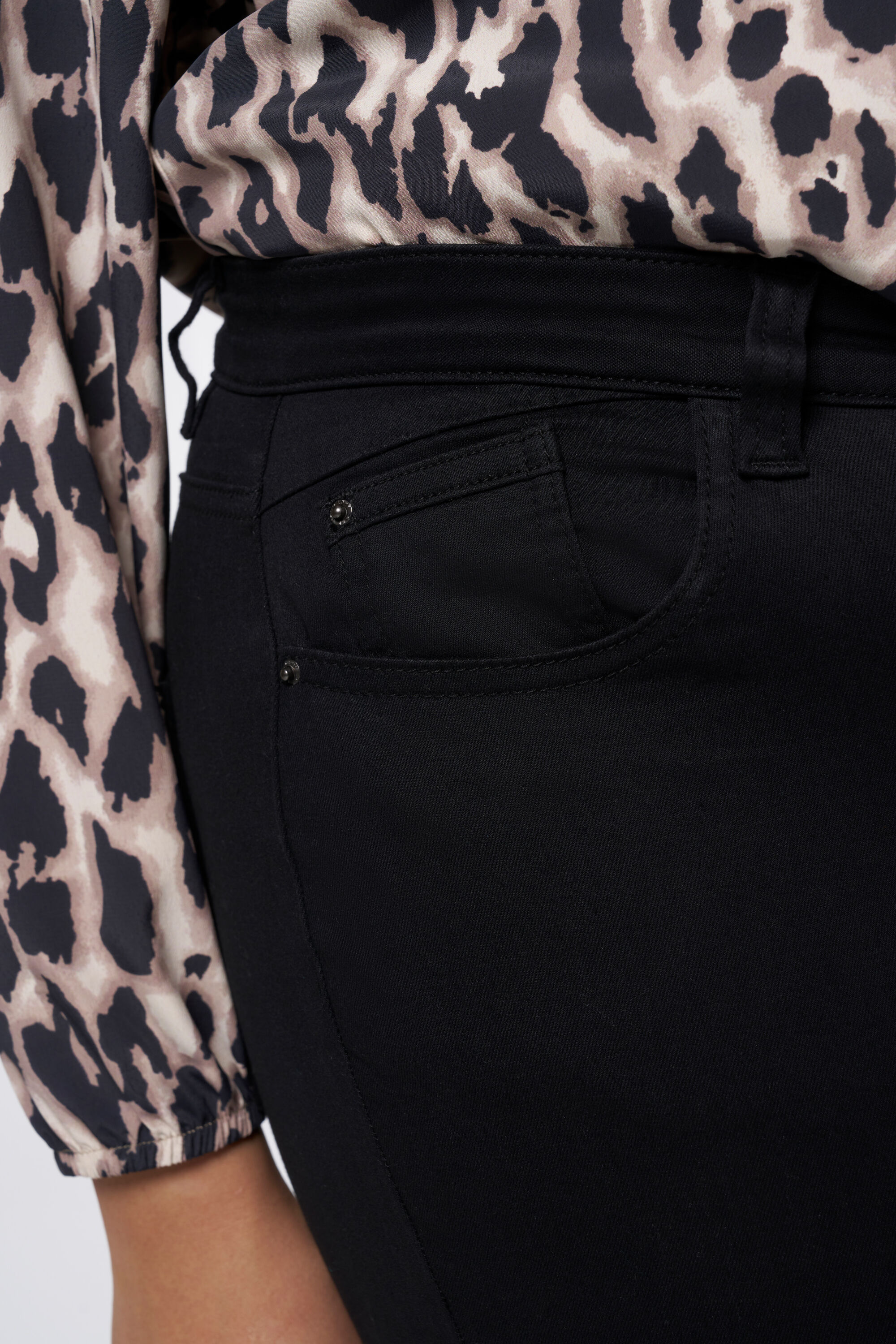 Jean slim IRIS image number 4