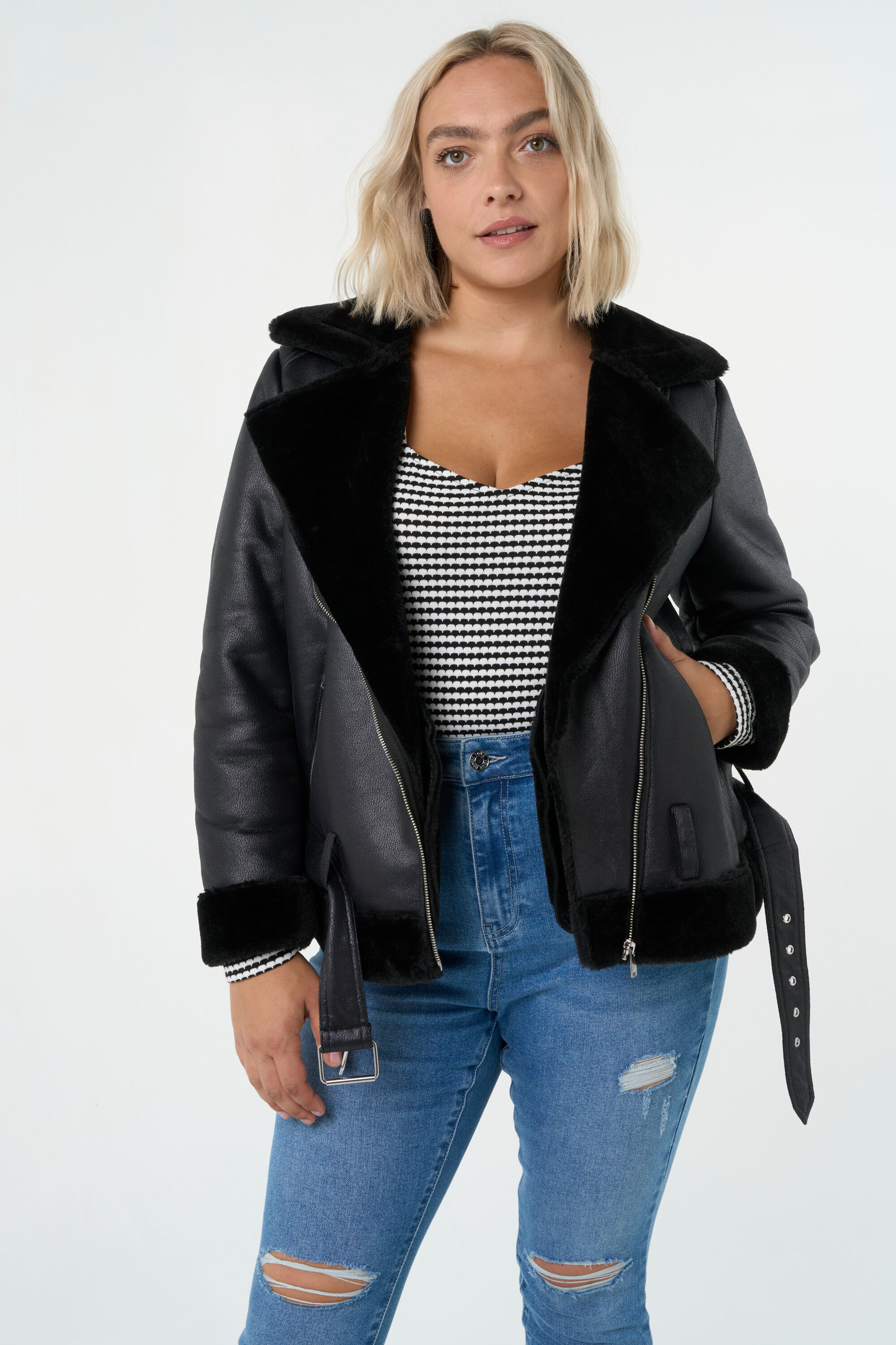 Veste de style motard avec fourrure v&eacute;gan image number 4