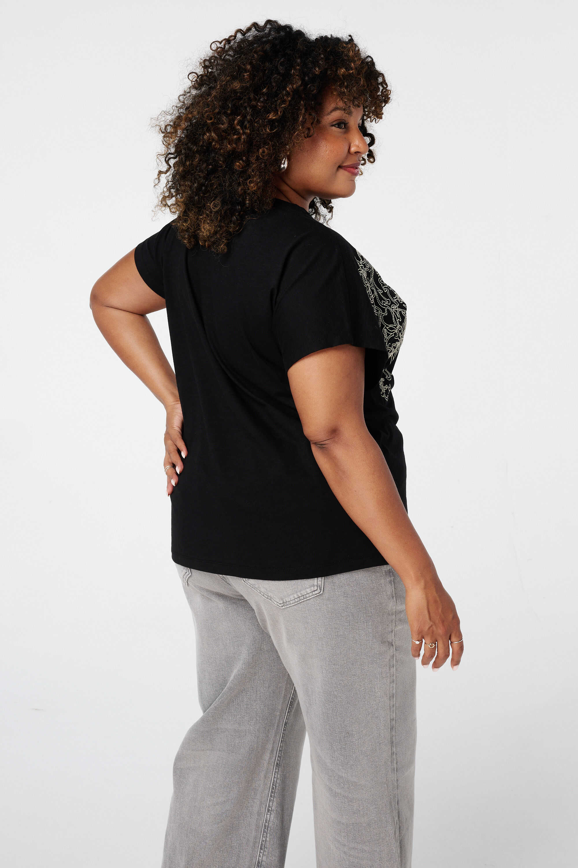 T-shirt avec des d&eacute;tails image number 3