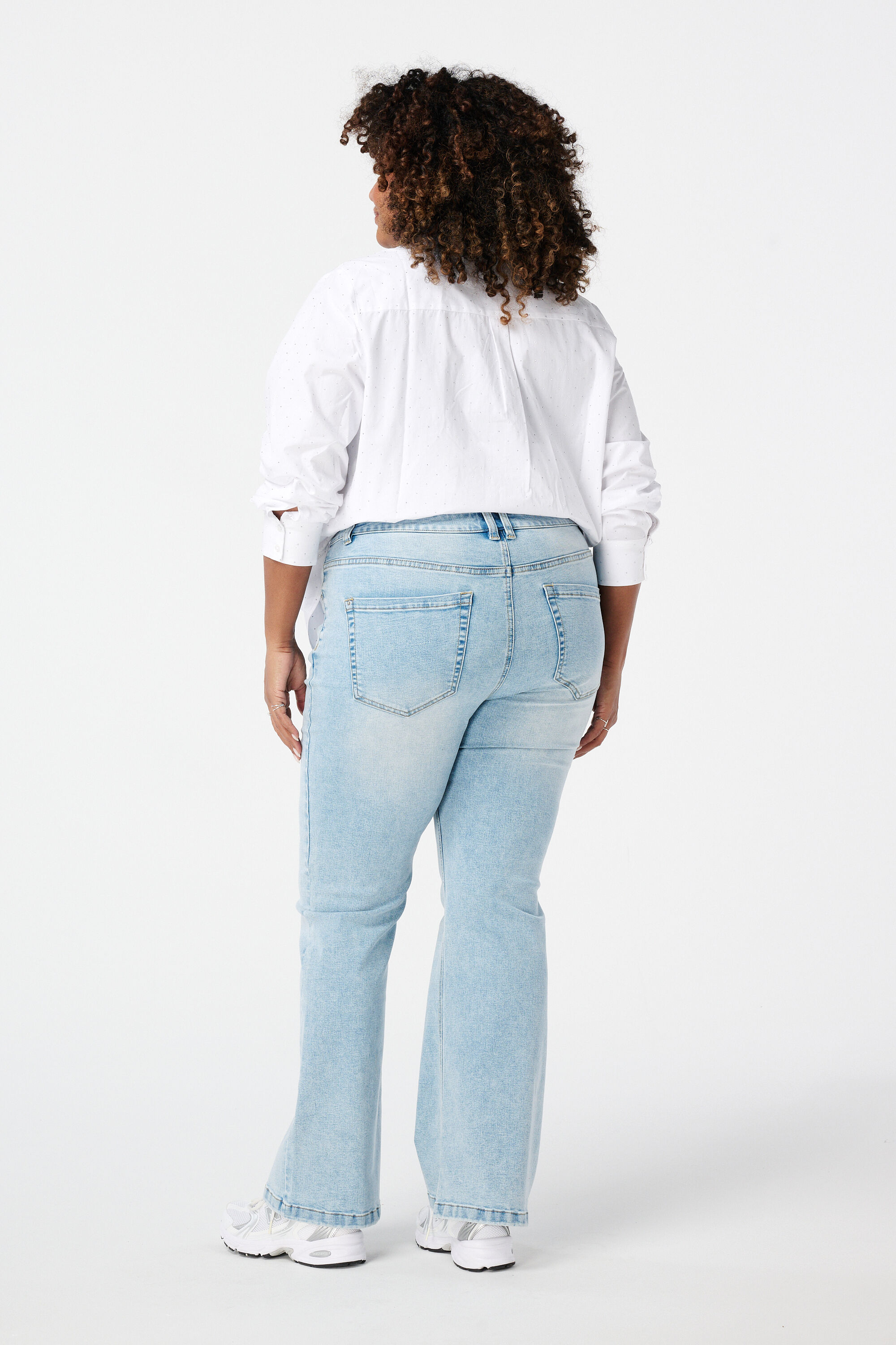 Flared leg jeans JASMIN image number 3
