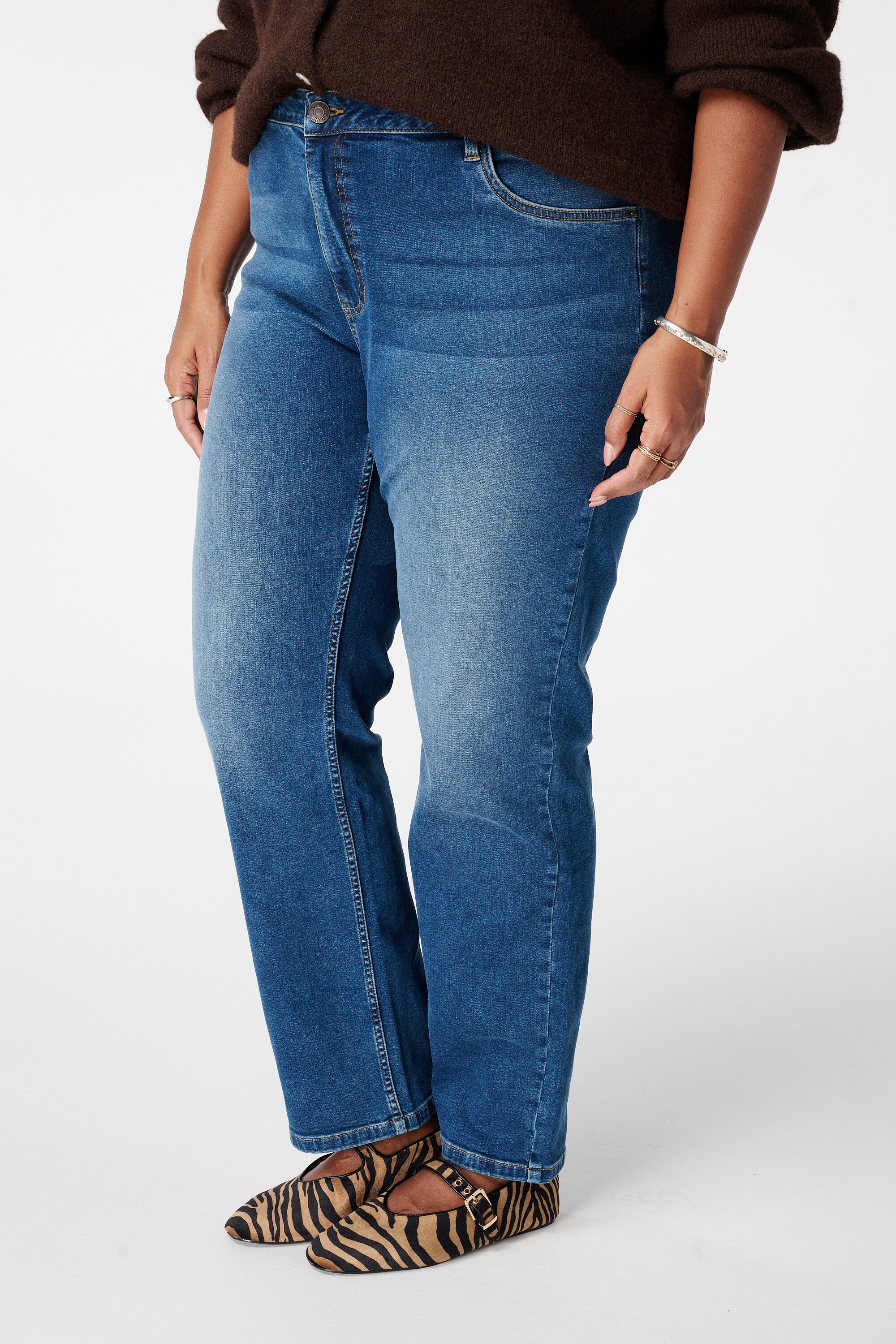 Straight leg jeans LILY image number 5