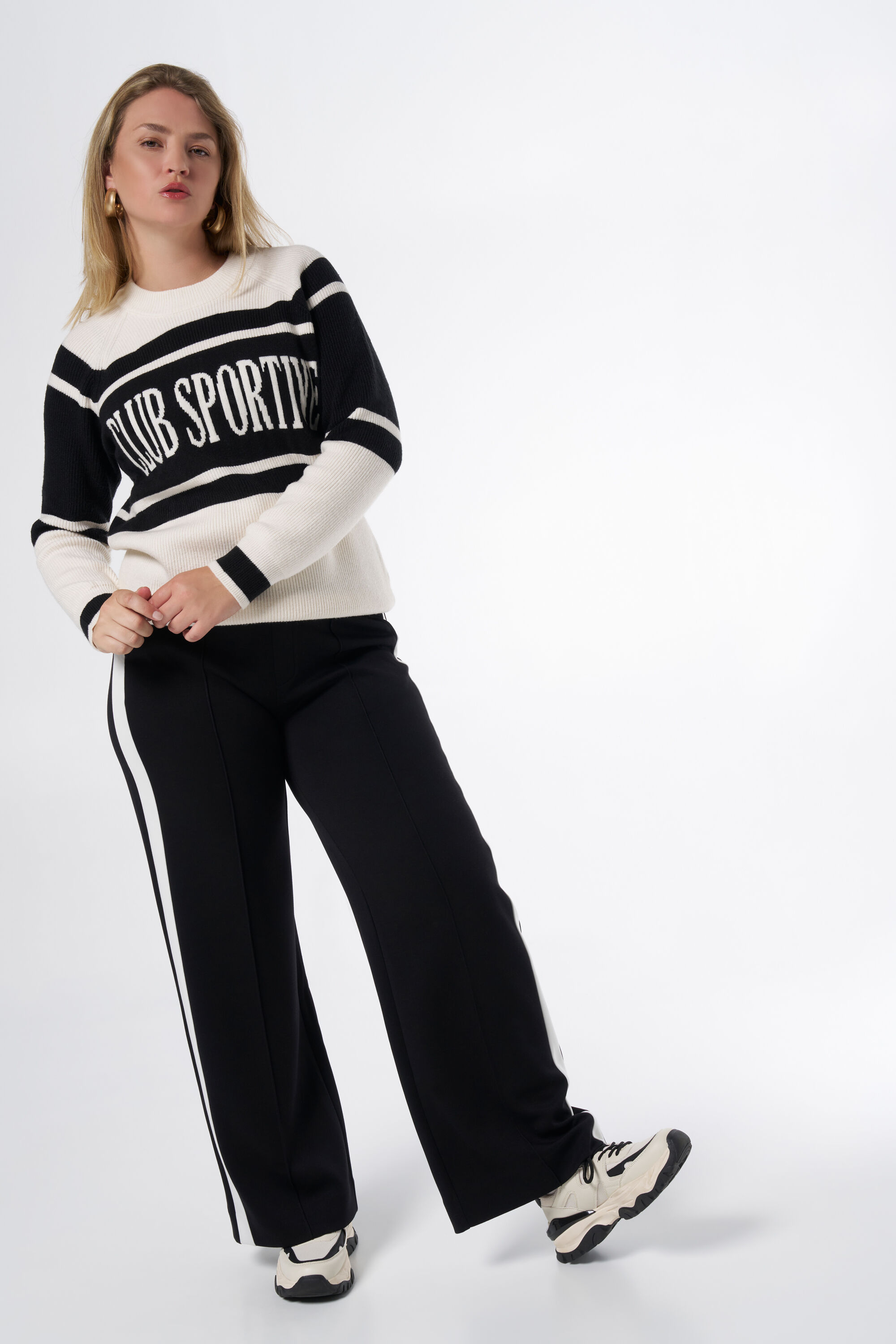 Pull sportif image number 5