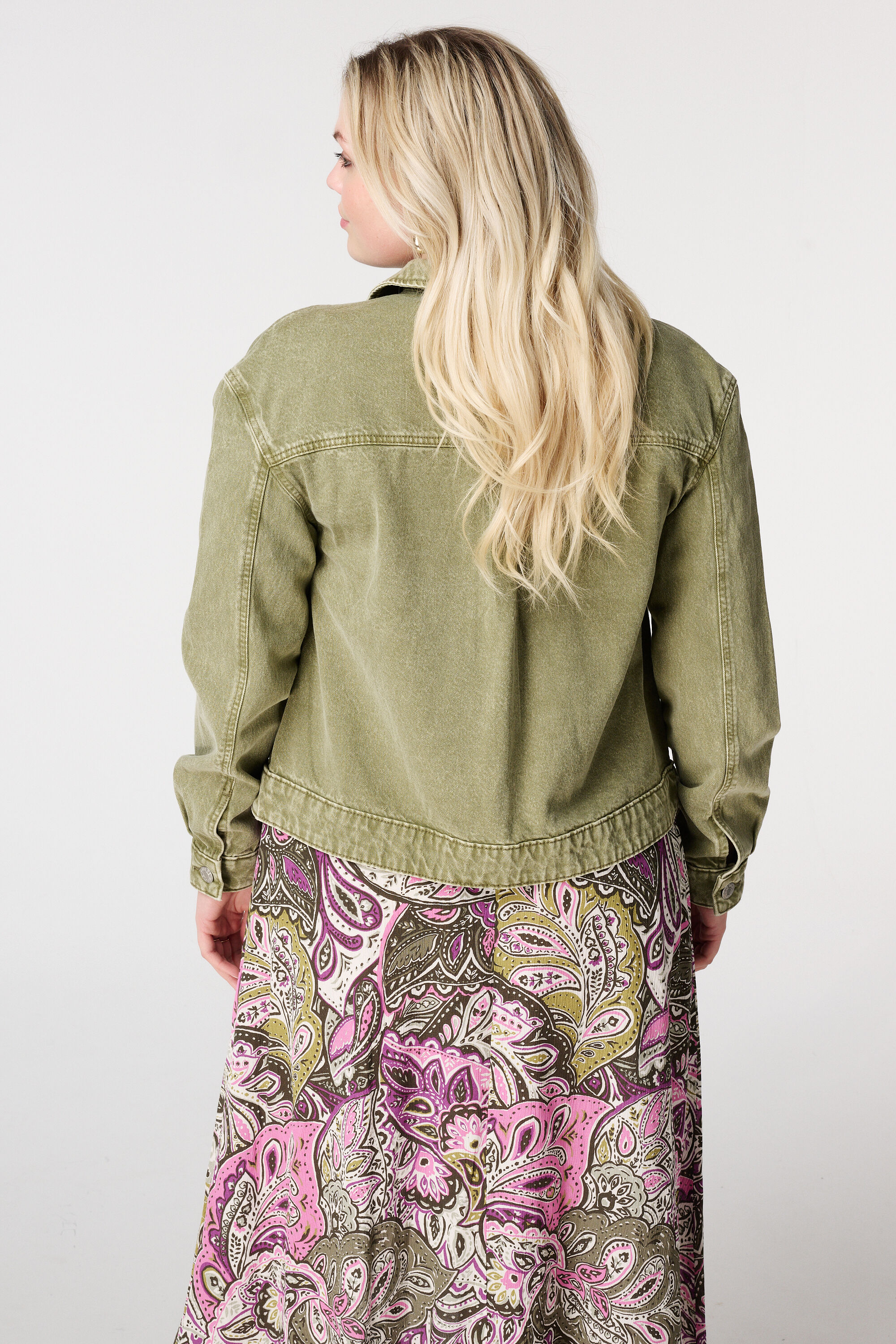 Spijkerjas met groene kleur image number 3