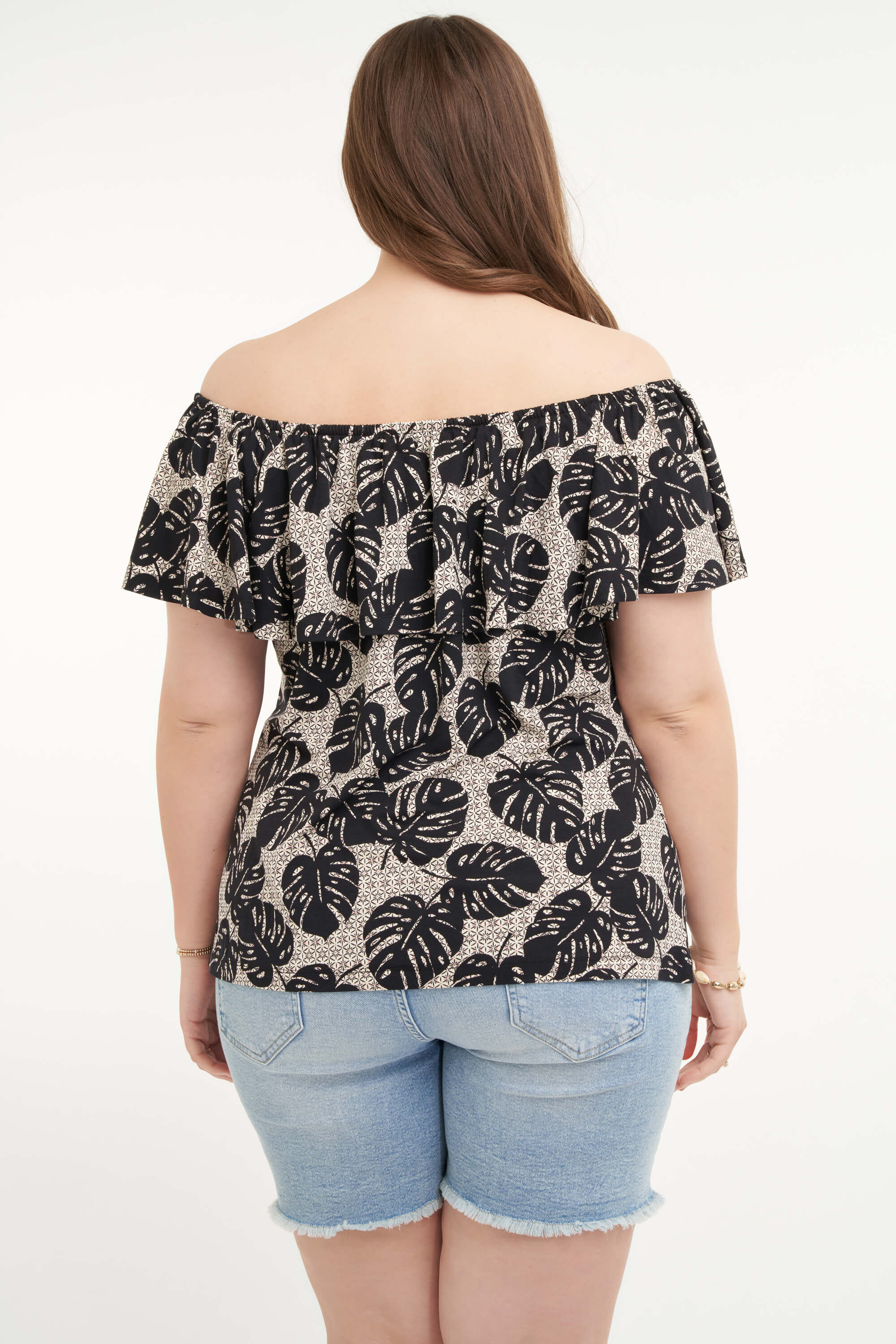 Off shoulder top met print image number 4