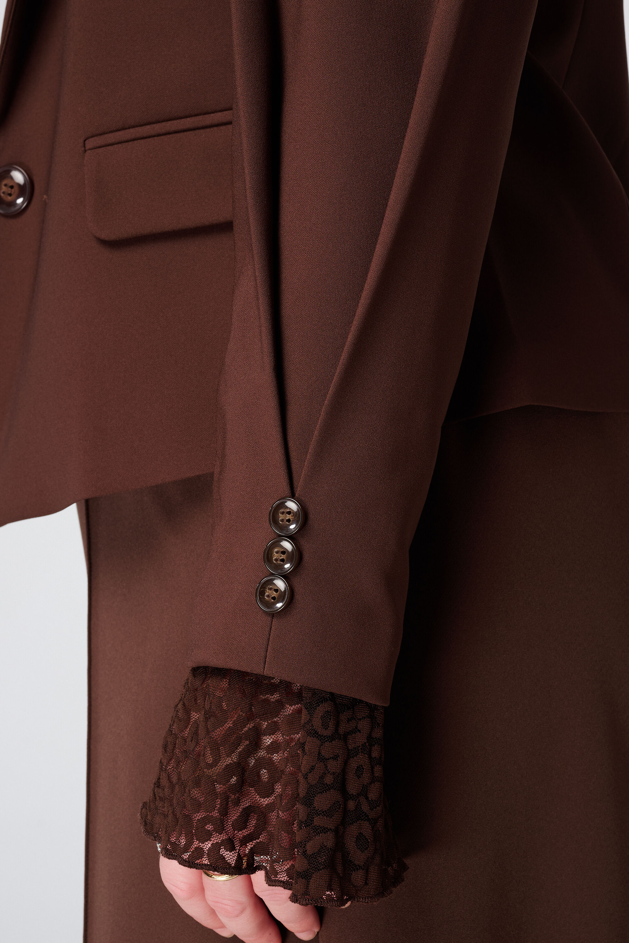 Korte blazer met geplooide mouwen image number 4