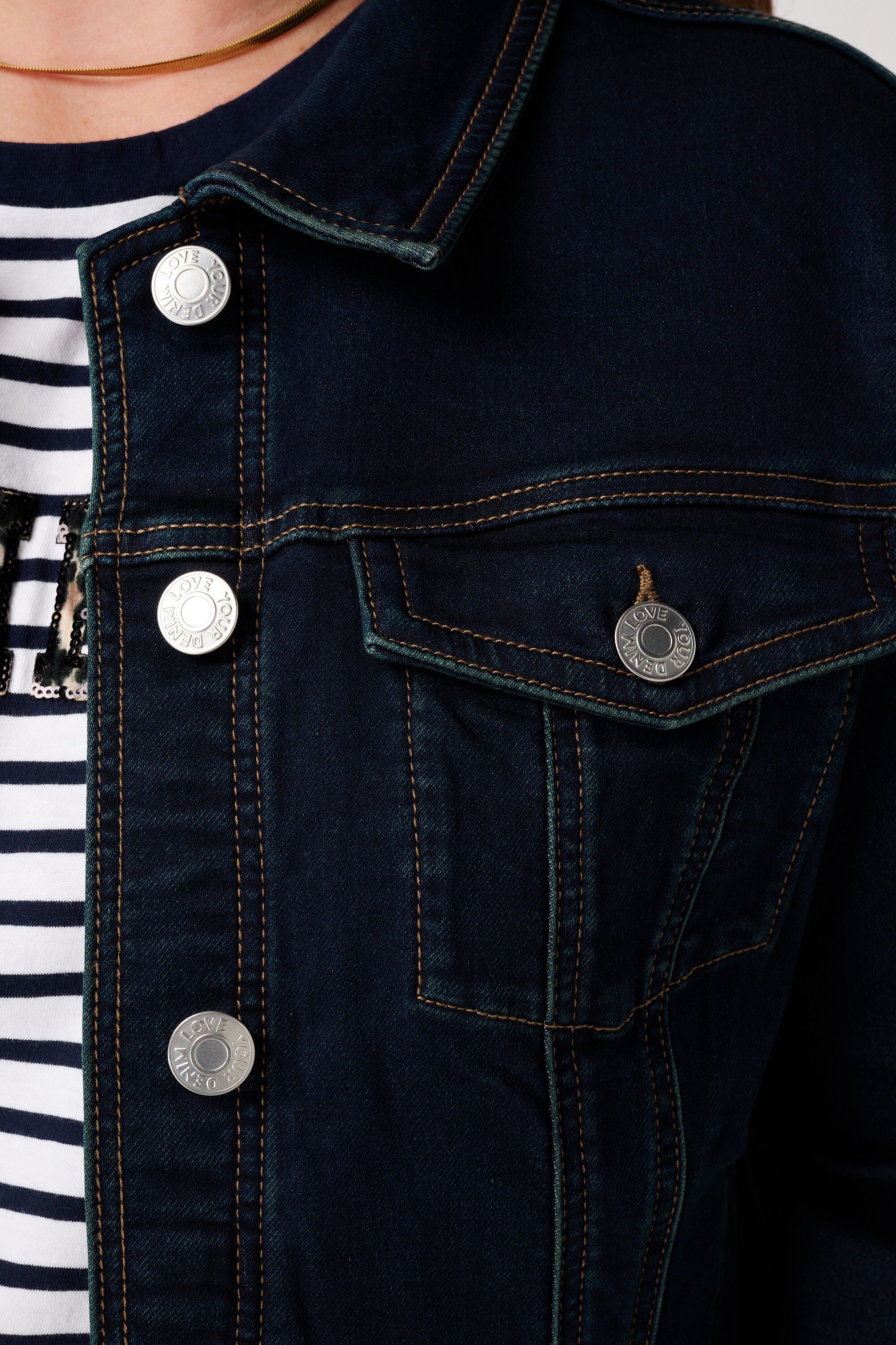 Veste en jean bleu fonc&eacute; avec stretch image number 6