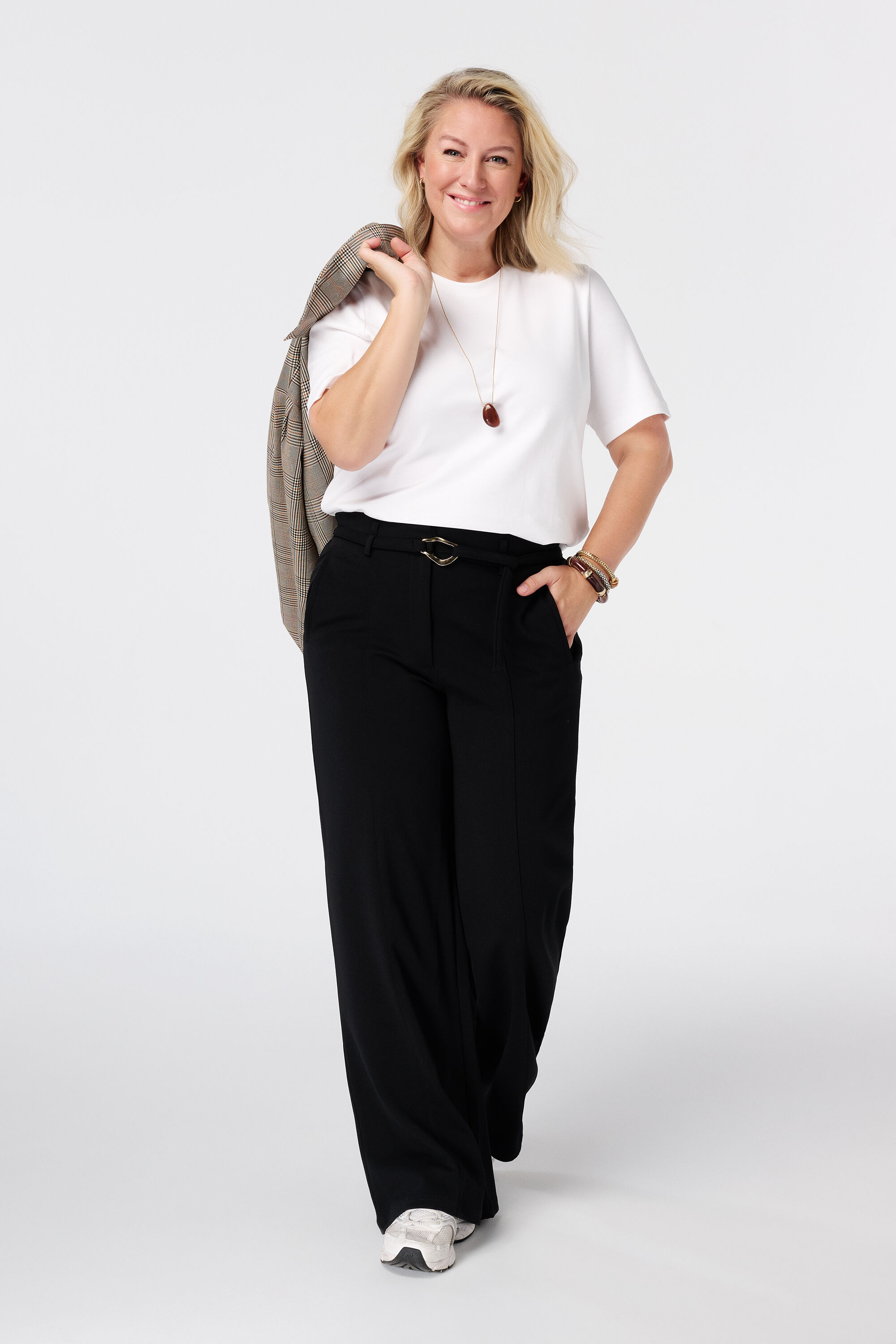 Pantalon droit avec ceinture