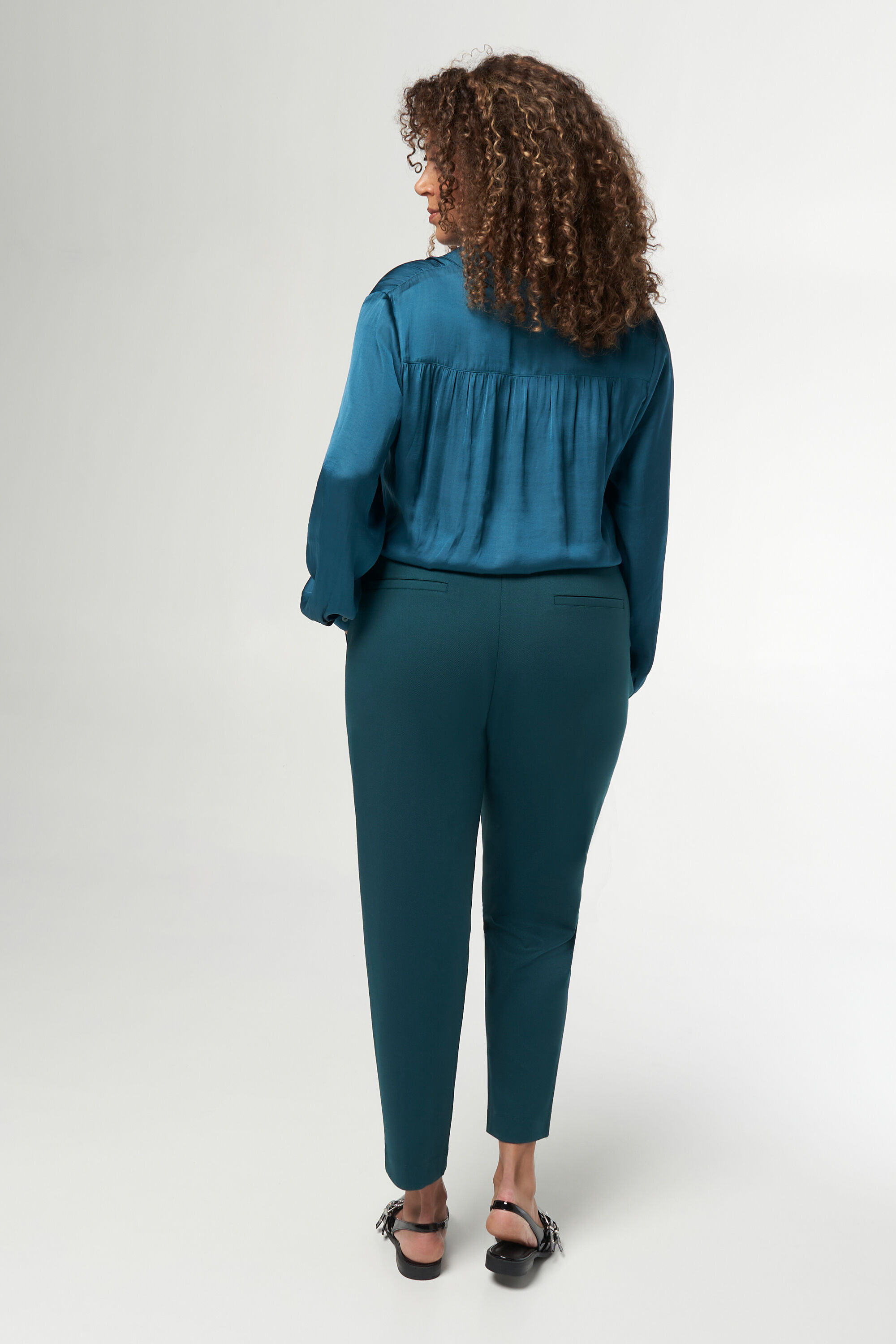 Pantalon avec cordon de serrage image number 3