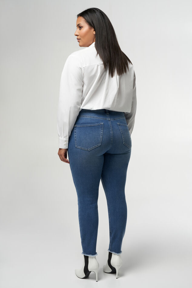 Cropped skinny jeans  image number 3