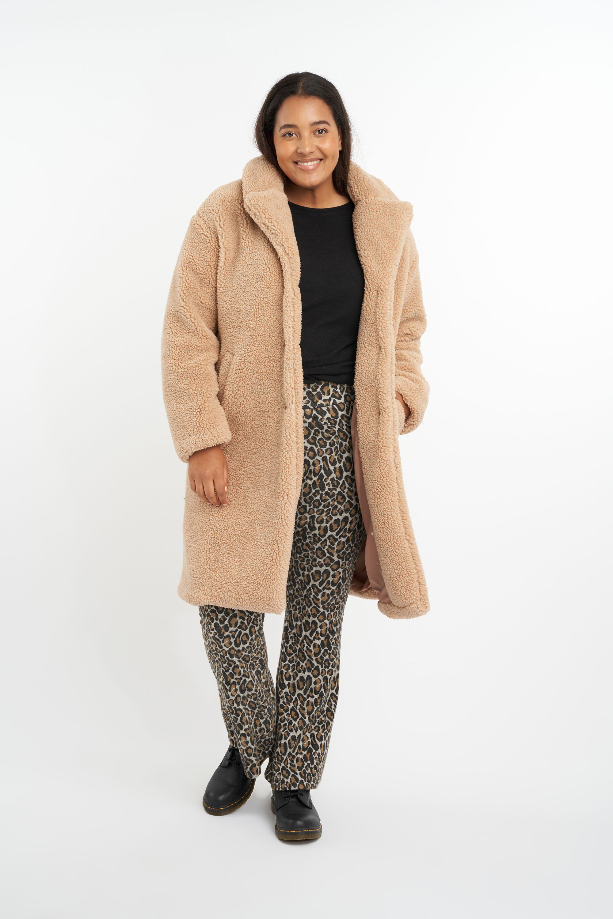 Veste en peluche surdimensionn&eacute;e image number 7