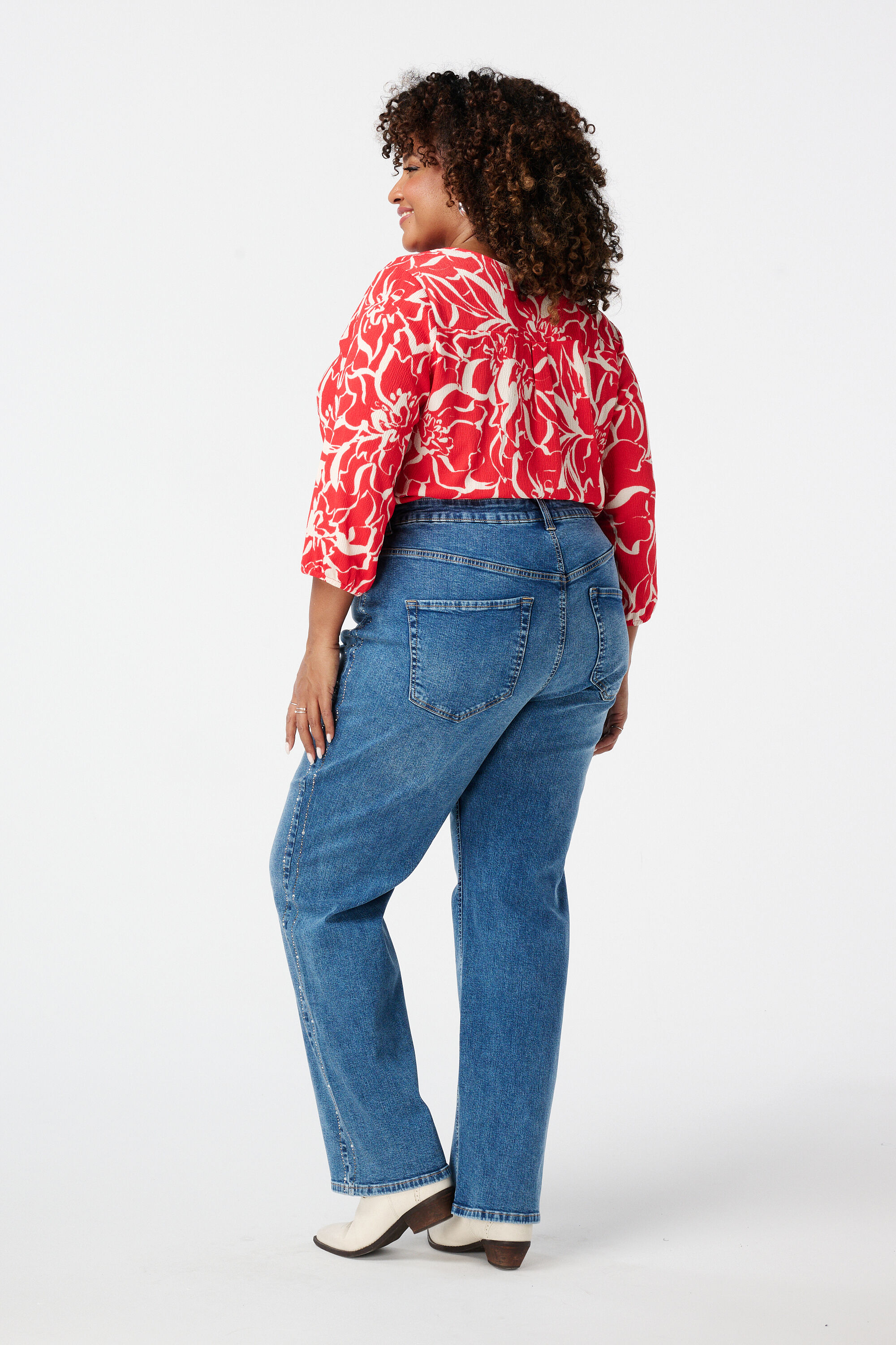 Jean droit avec strass image number 3