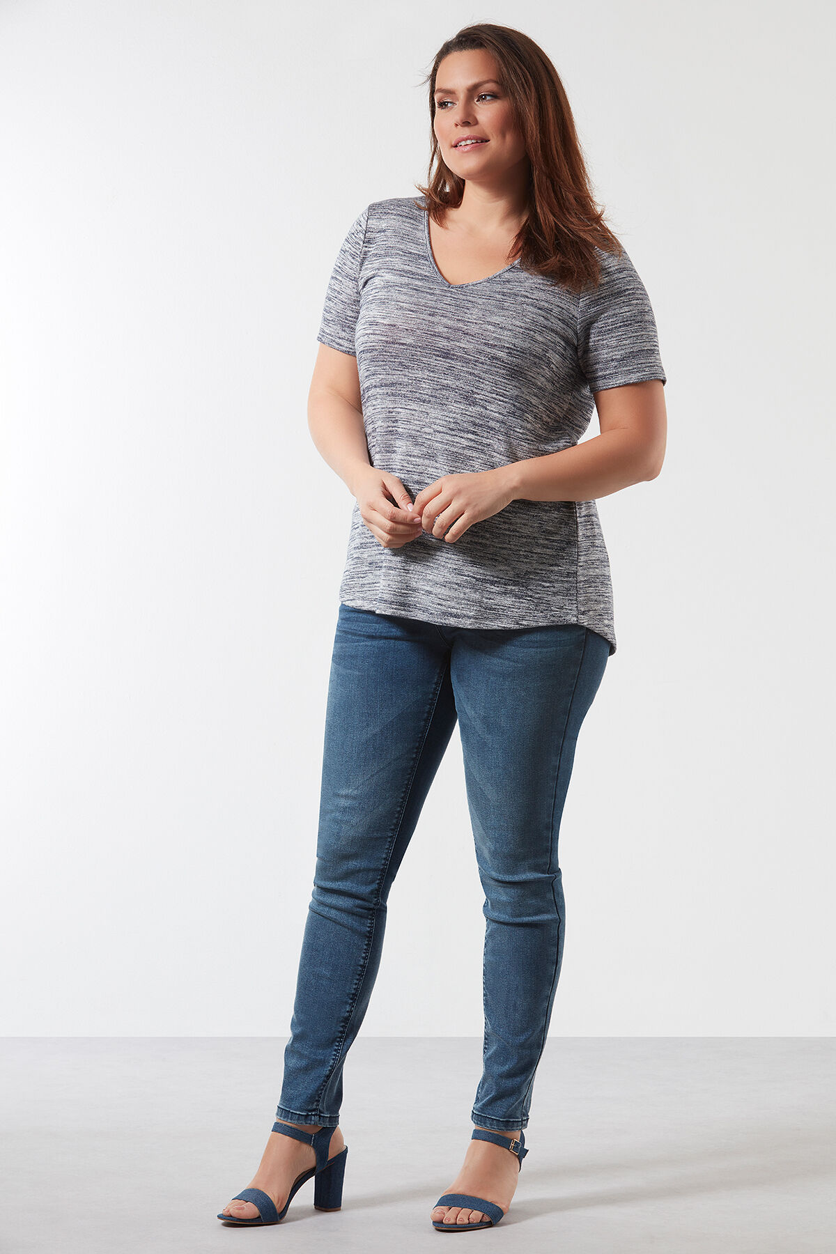 Magic Simplicity SHAPES jeans image number 4