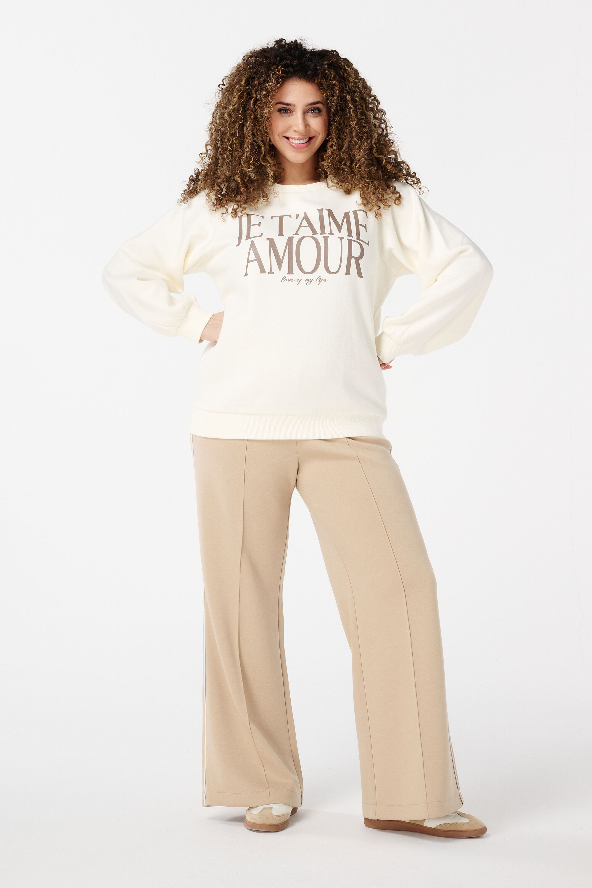 Pull avec inscription image number 5