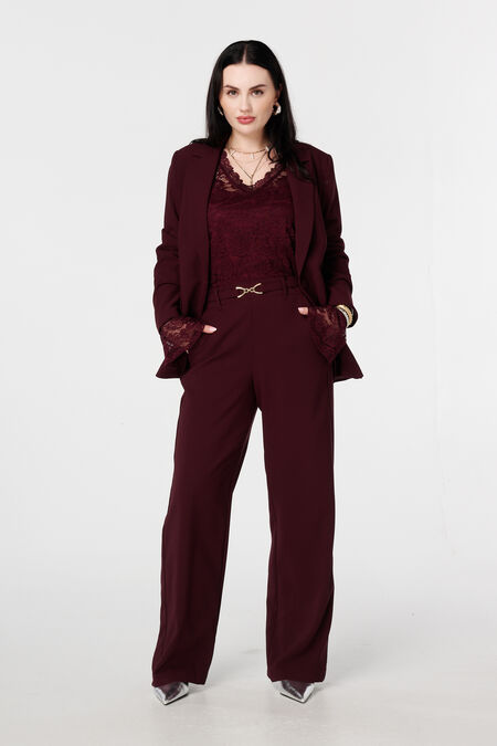 Pantalon met gouden gesp Pantalon met gouden gesp