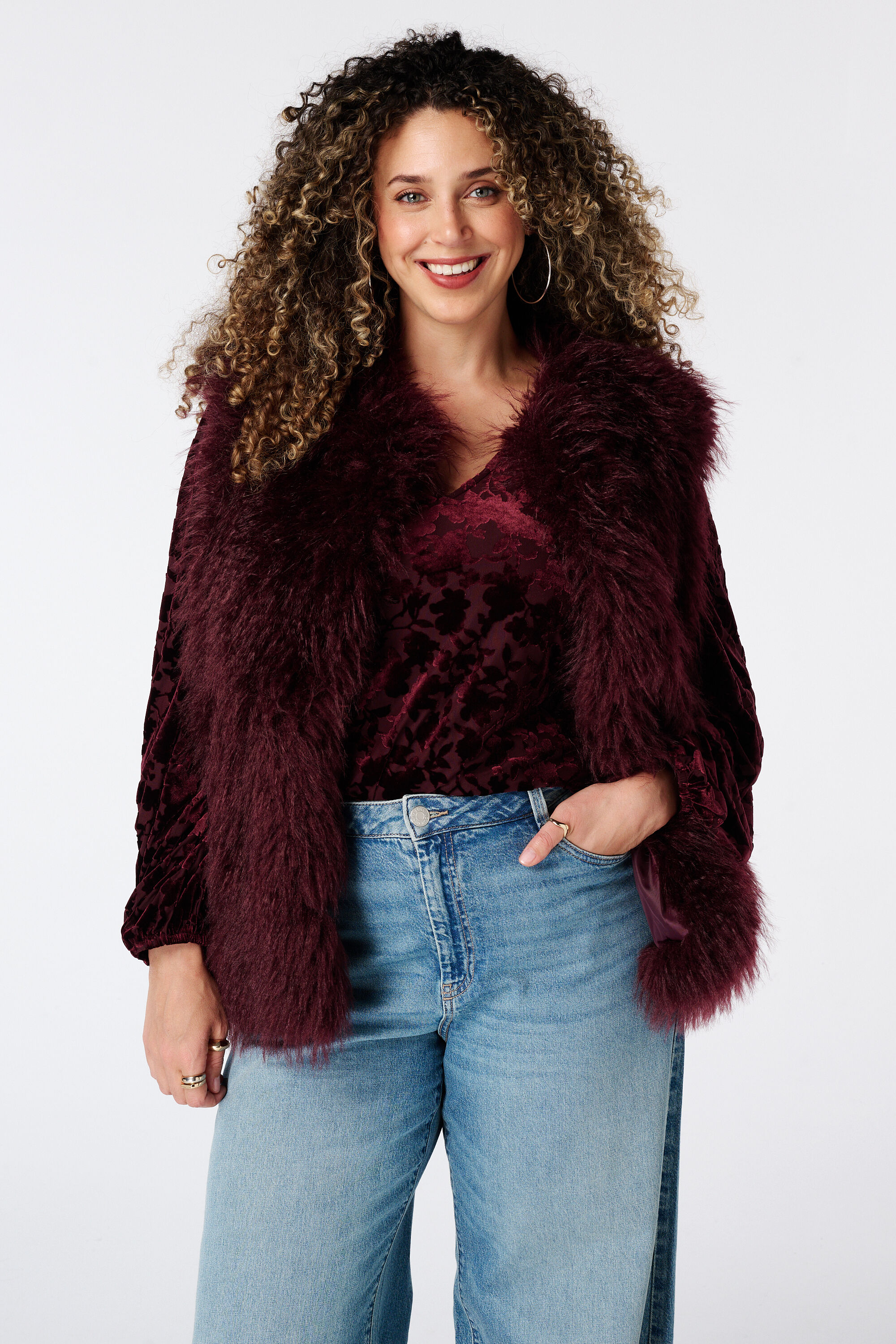 Fuzzy gilet image number 0