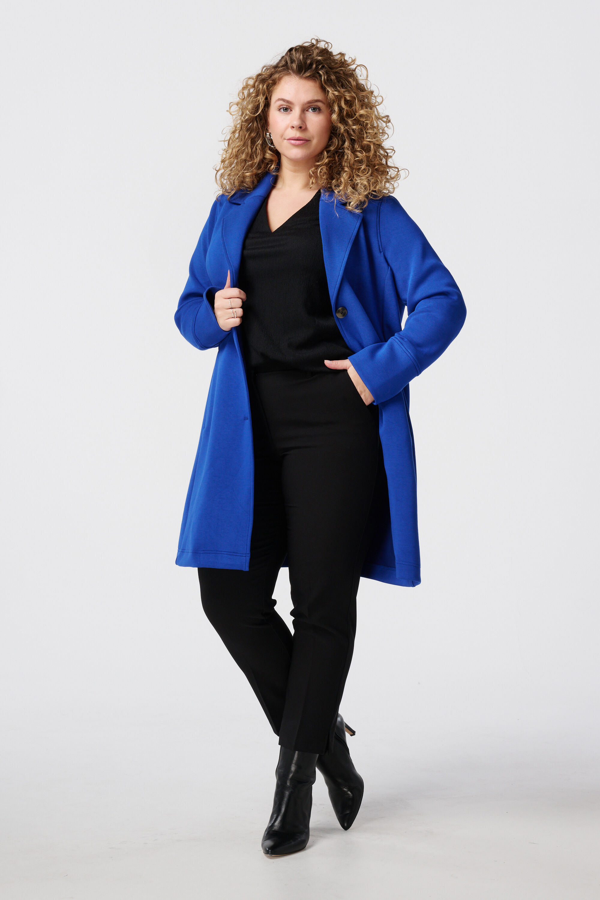 Manteau avec fermeture boutonn&eacute;e image number 5