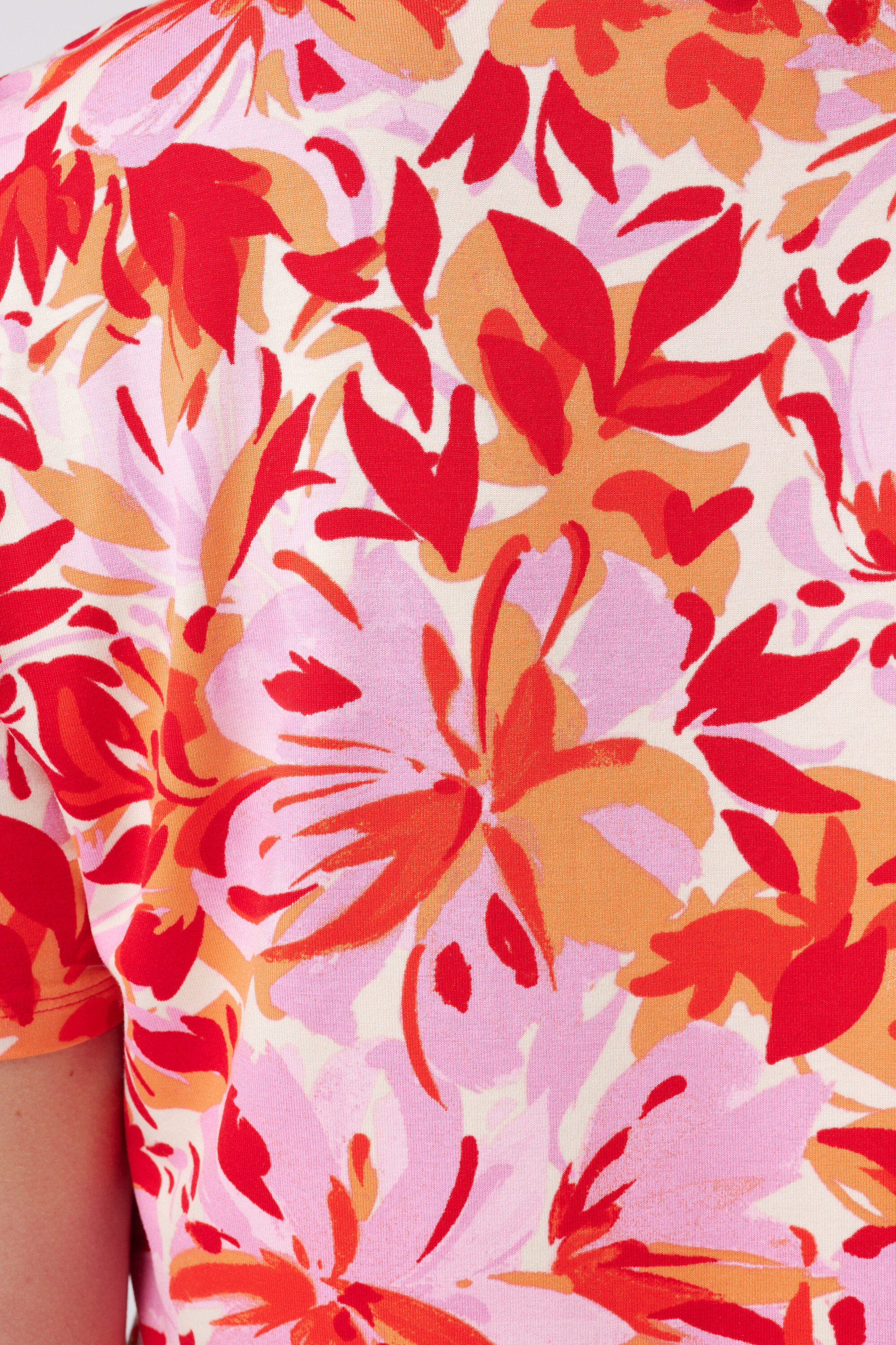 T-shirt met print en v-hals image number 6