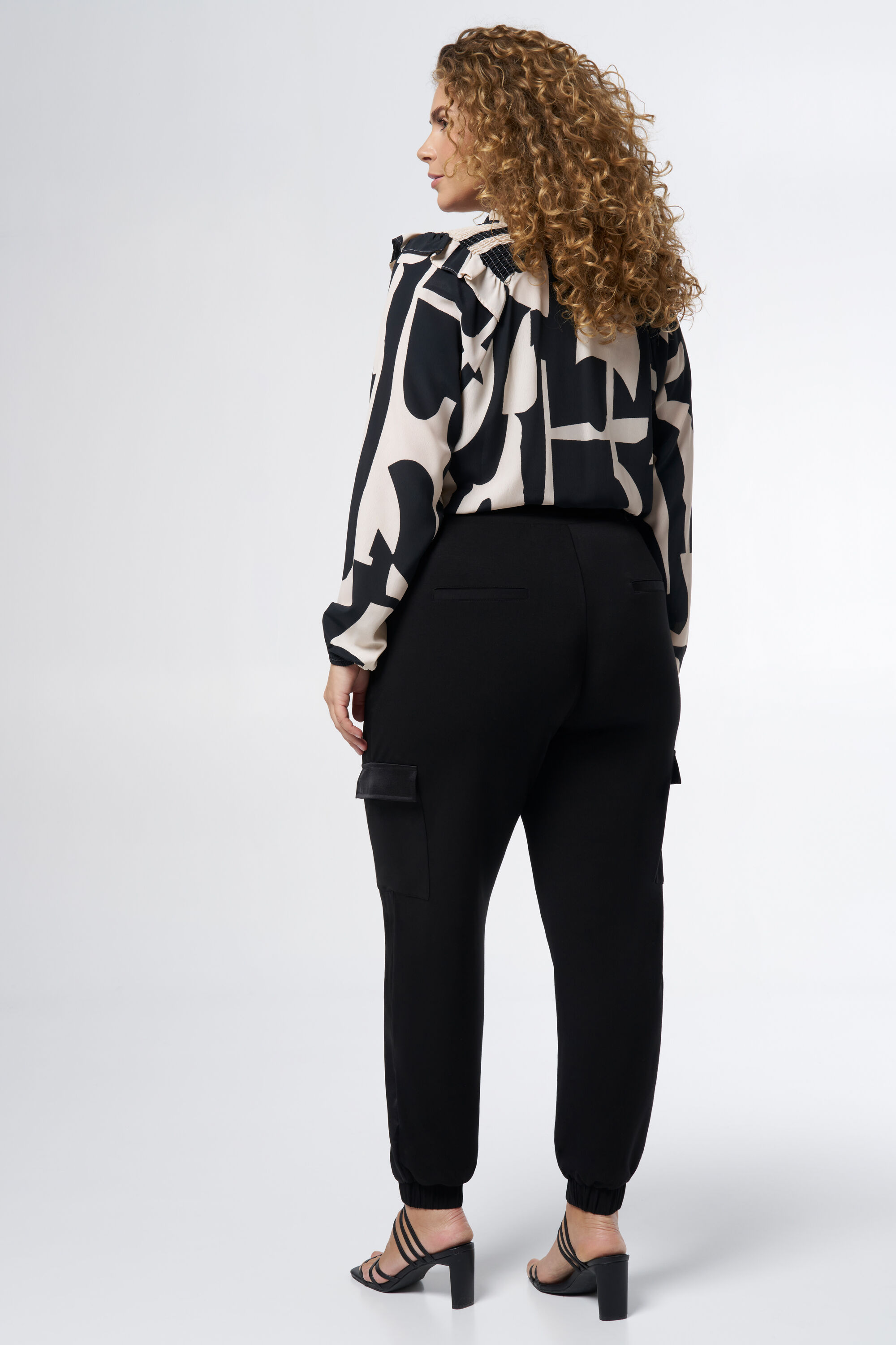 Satijnen cargo broek image number 2